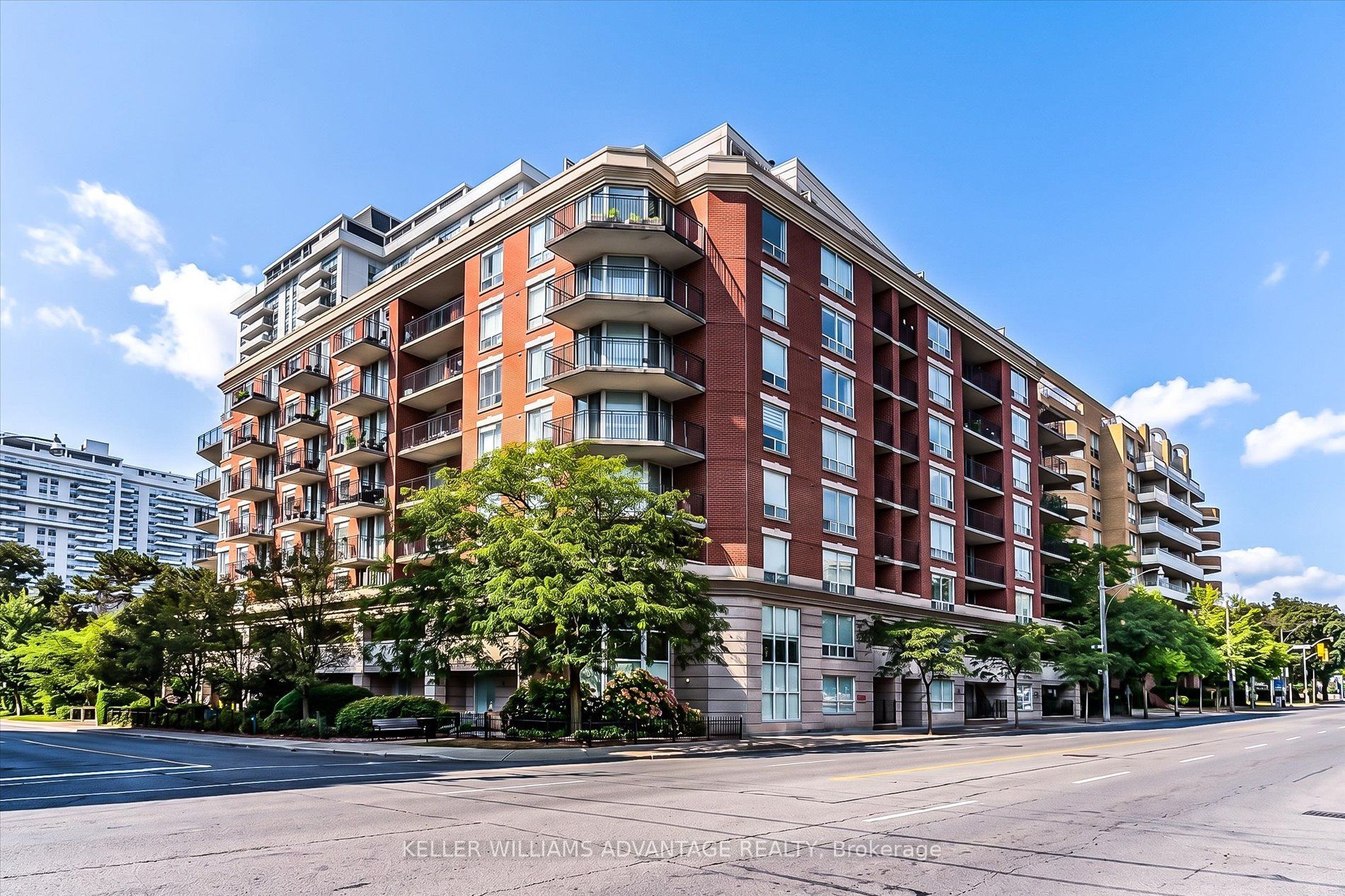 300 Balliol Street 601, Toronto, ON M4S 3G6 photo 2