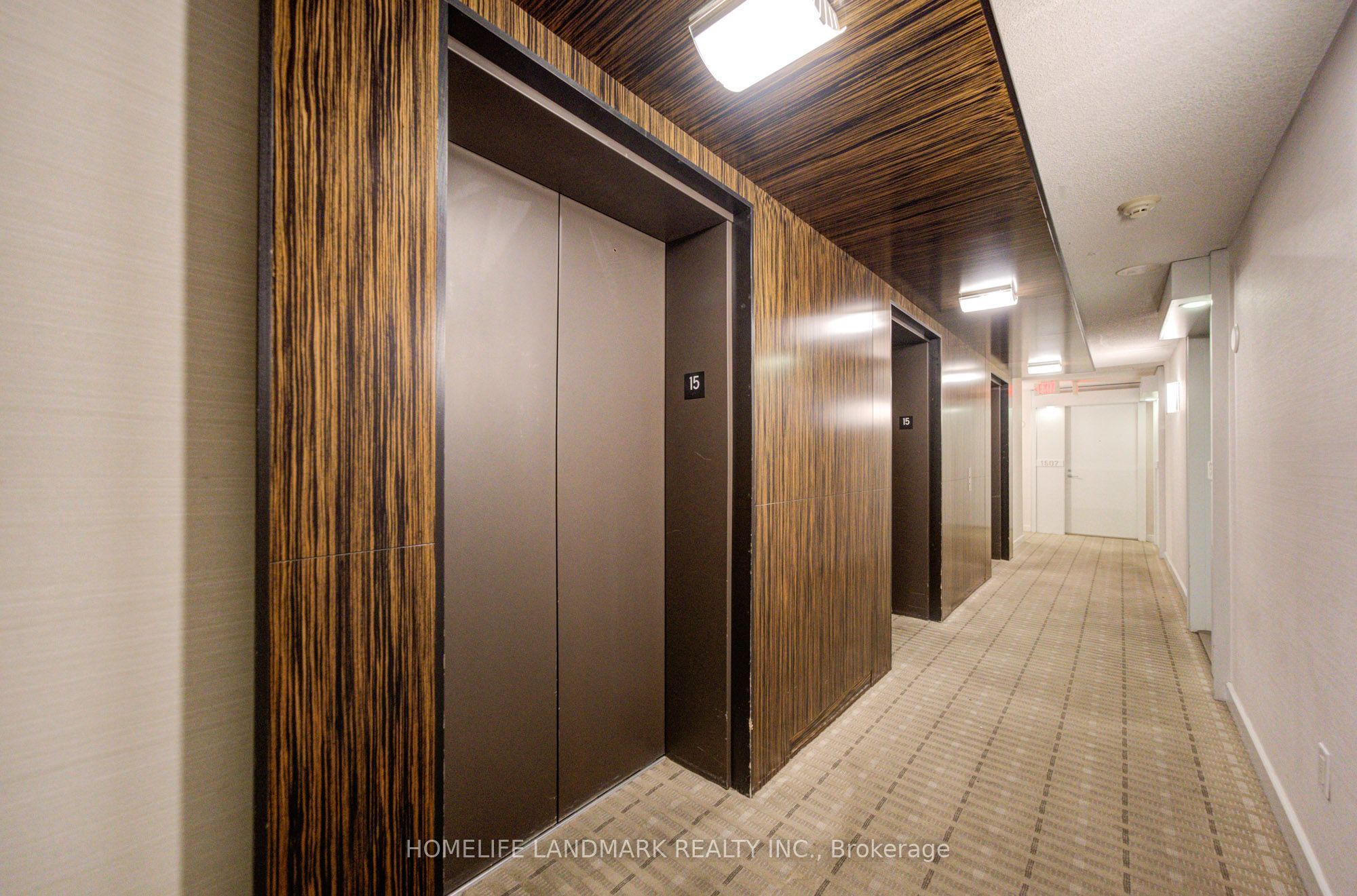 38 Grenville Street 1508, Toronto, ON M4Y 1A5 photo 4