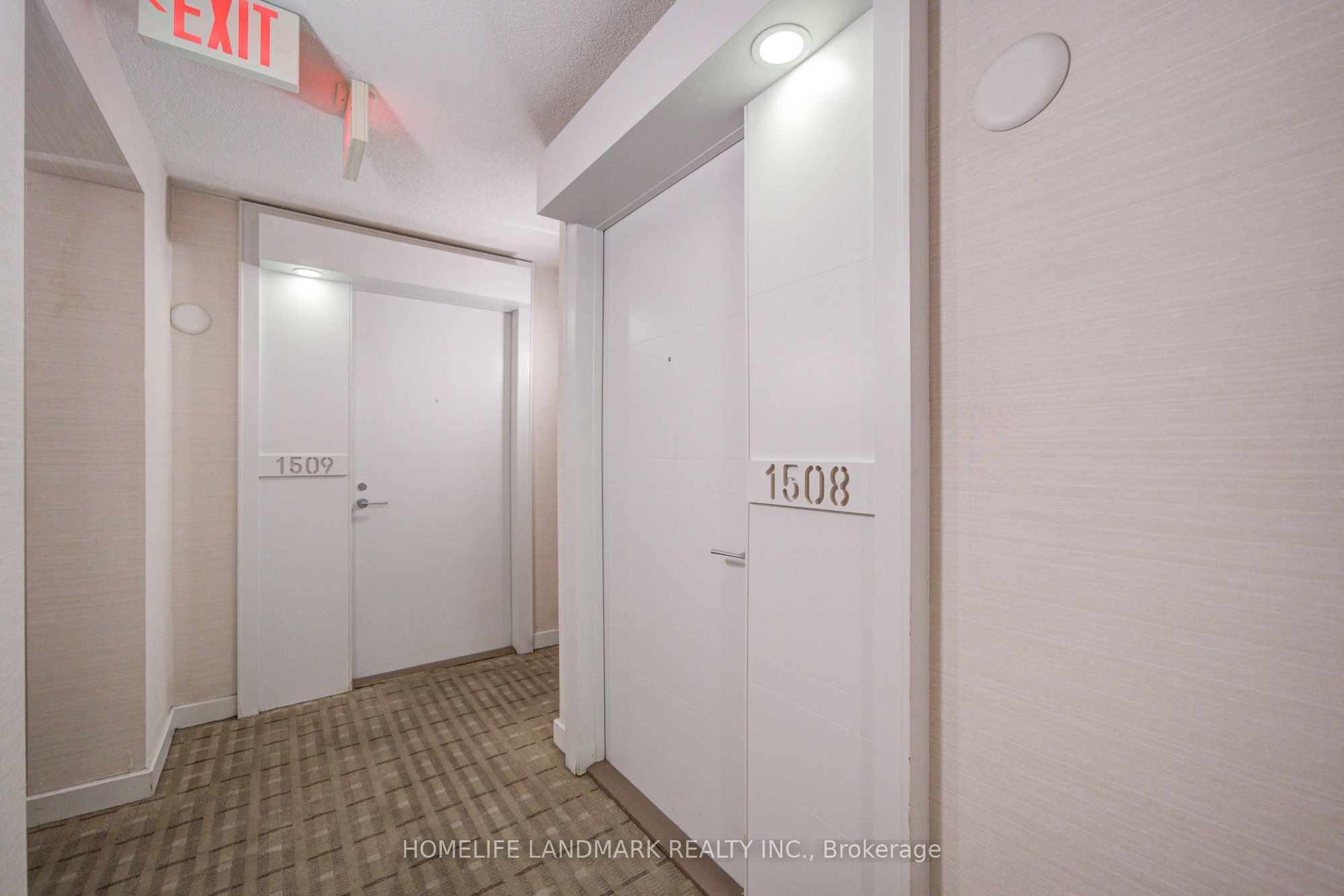 38 Grenville Street 1508, Toronto, ON M4Y 1A5 photo 5