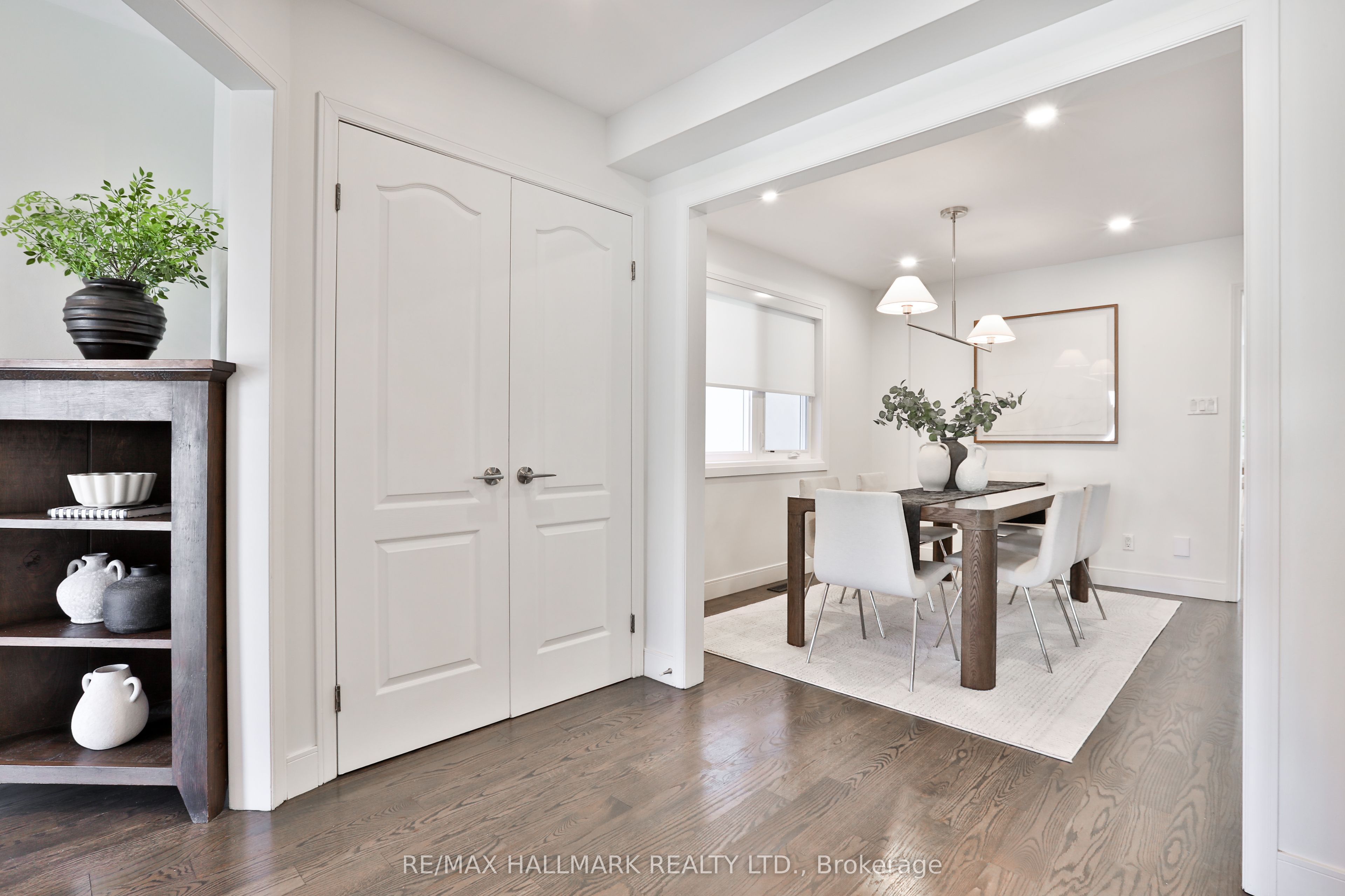163 Roe Avenue, Toronto, ON M5M 2J1 photo 4
