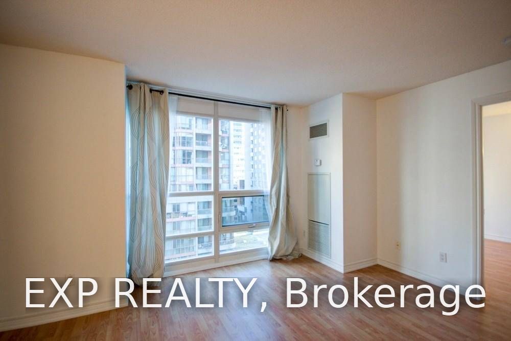 761 Bay Street 809, Toronto, ON M5G 2R2 photo 3