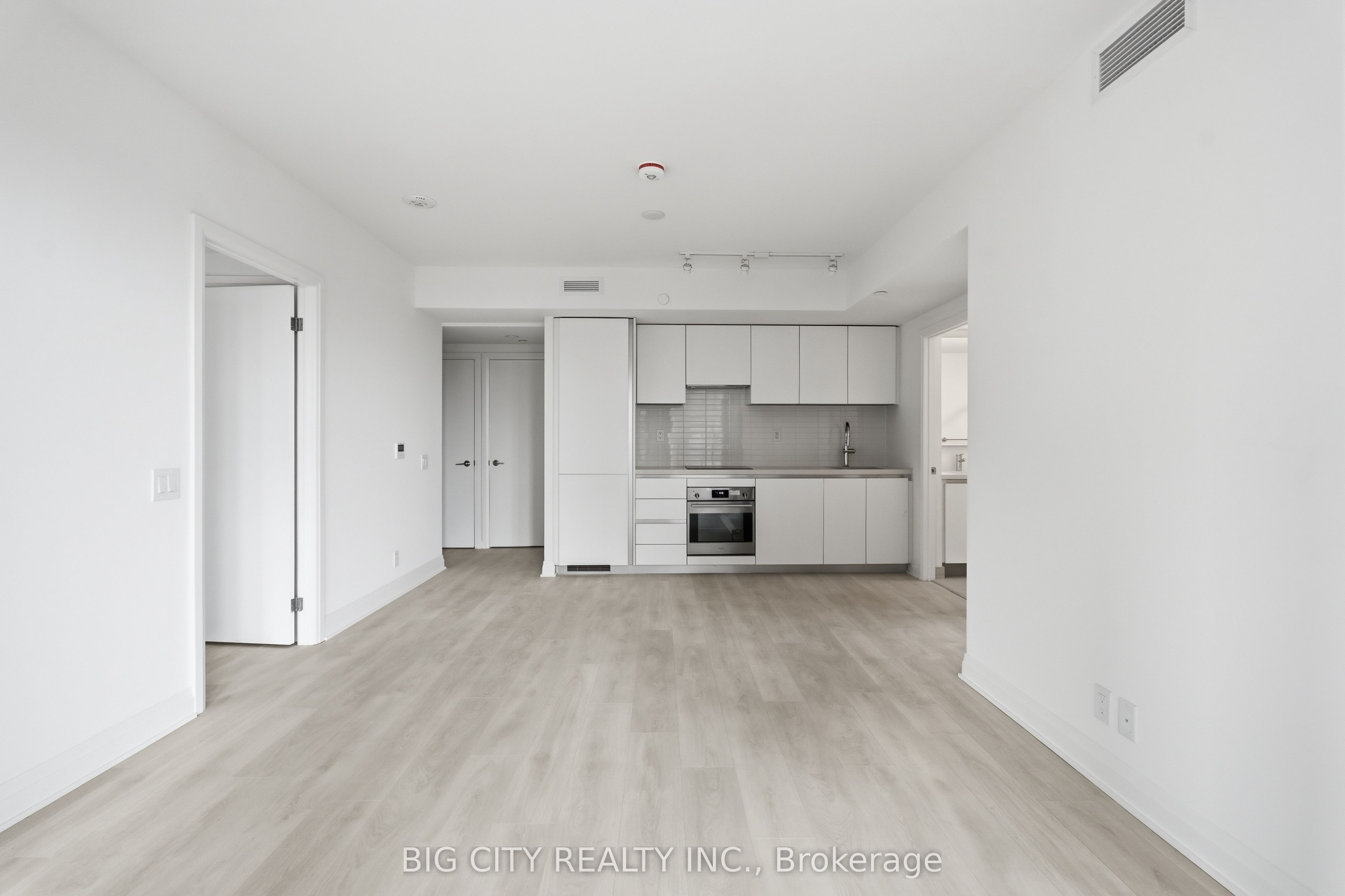 25 Frederick Todd Way 504, Toronto, ON M4G 4E8 photo 3