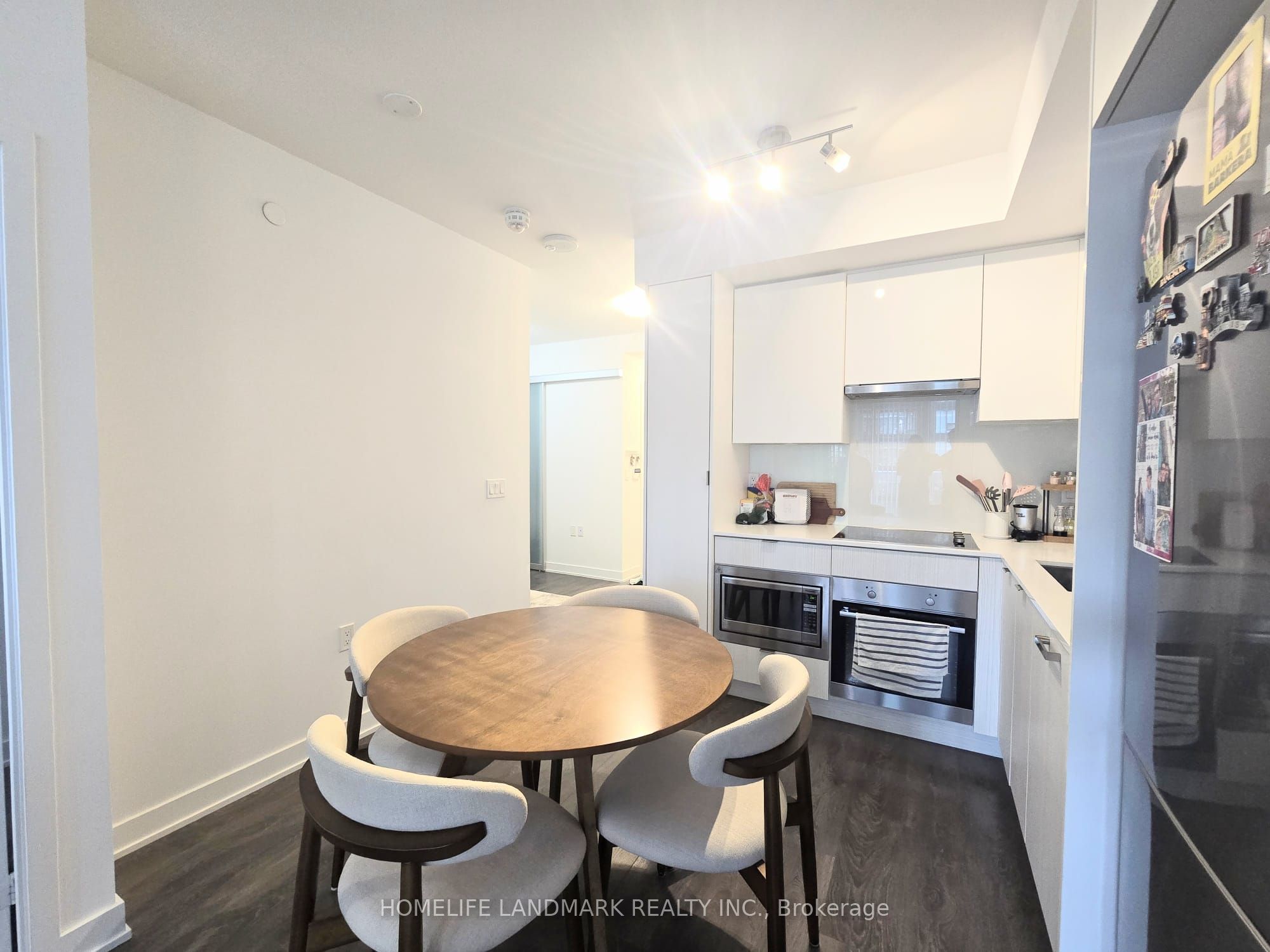 99 Broadway Avenue 1011 Nt, Toronto, ON M4P 0E3 photo 4