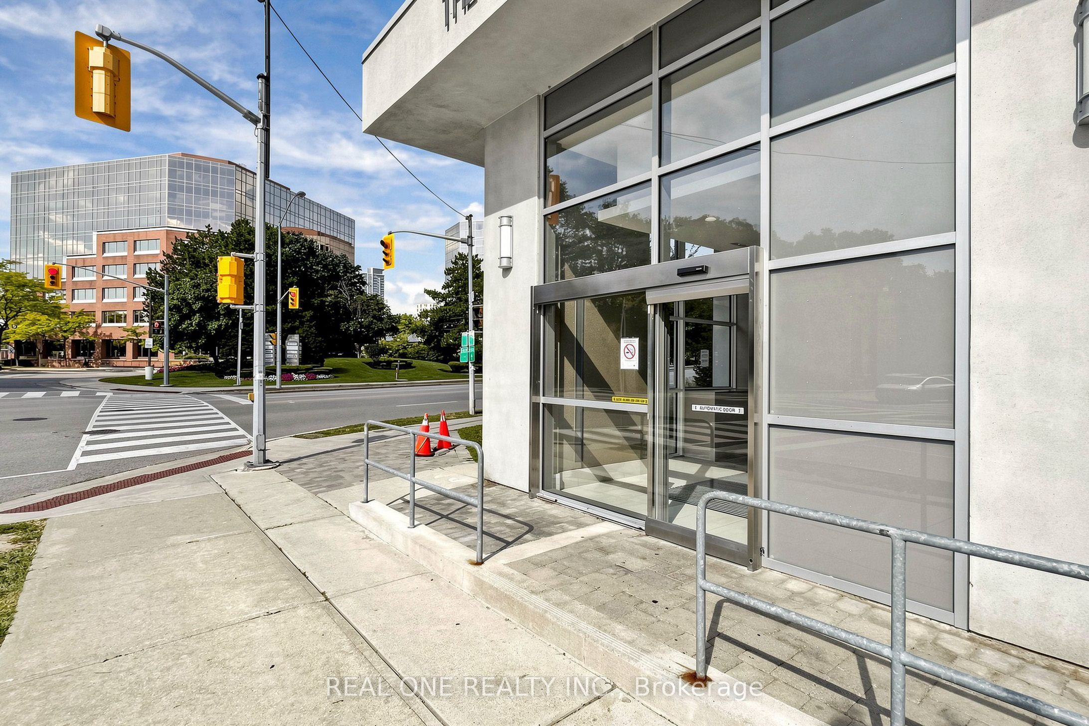 275 Yorkland Road 2504, Toronto, ON M2J 0B4 photo 4