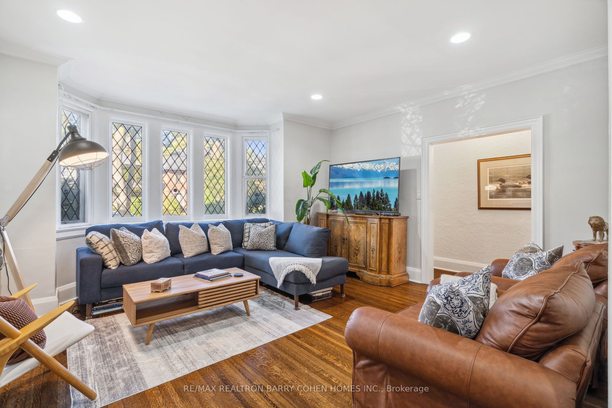 31 Whitehall Road Main, Toronto, ON M4W 2C5 photo 5