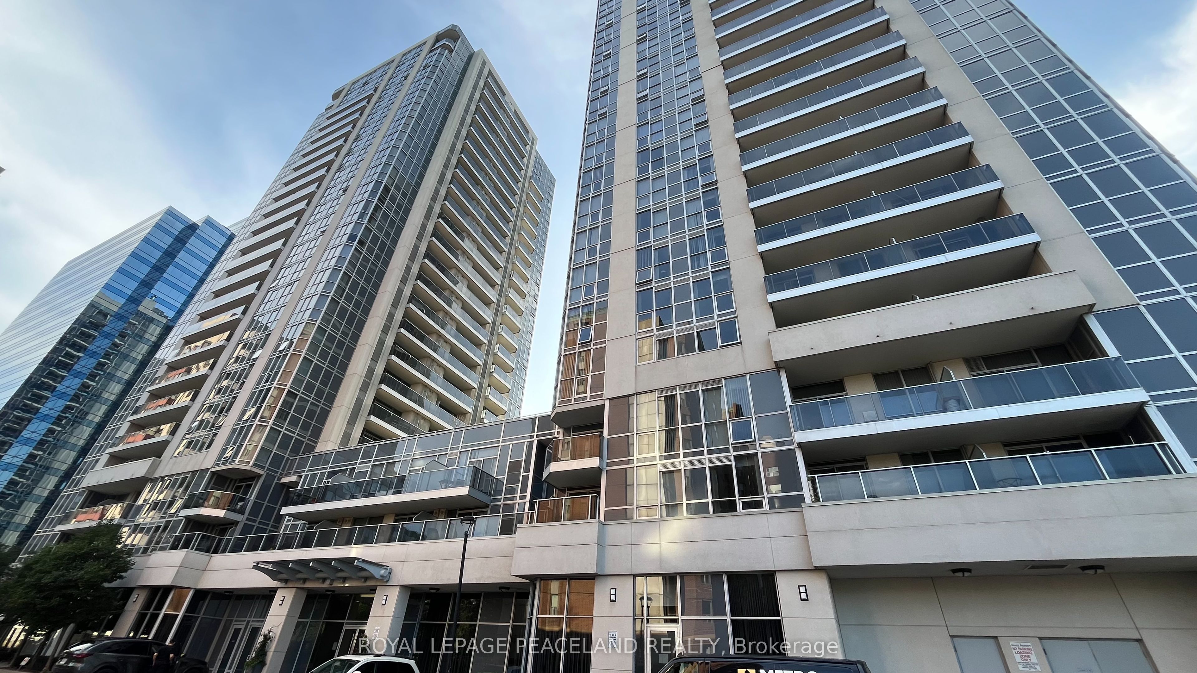 5791 Yonge Street 1801, Toronto, ON M2M 0A8
