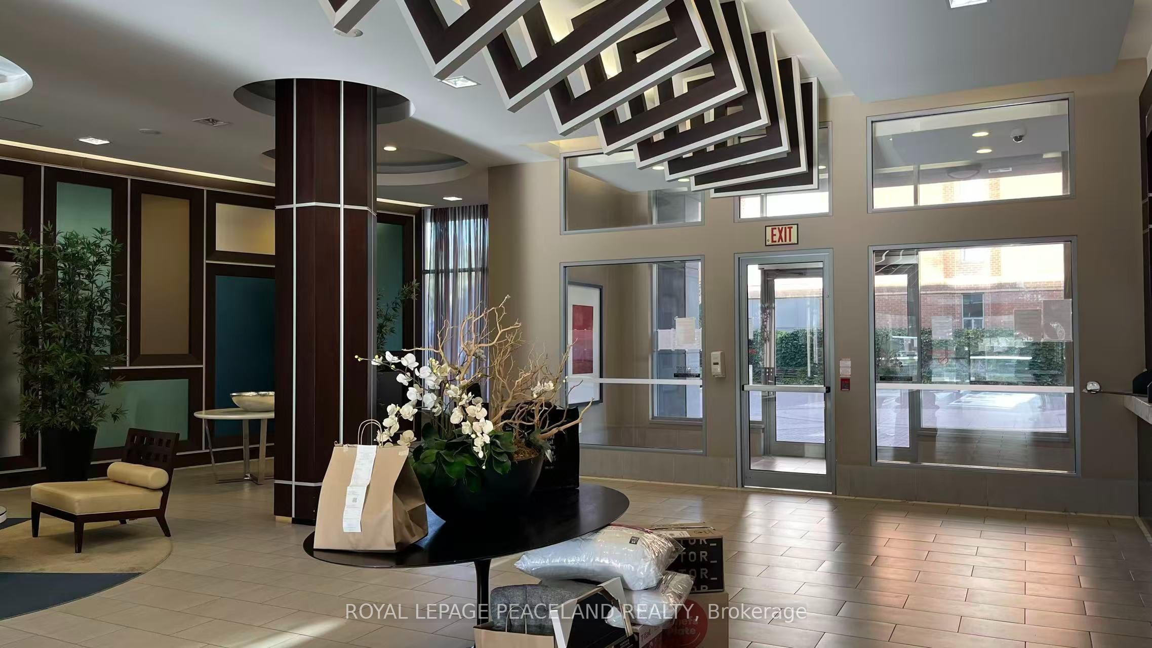 5791 Yonge Street 1801, Toronto, ON M2M 0A8 photo 2