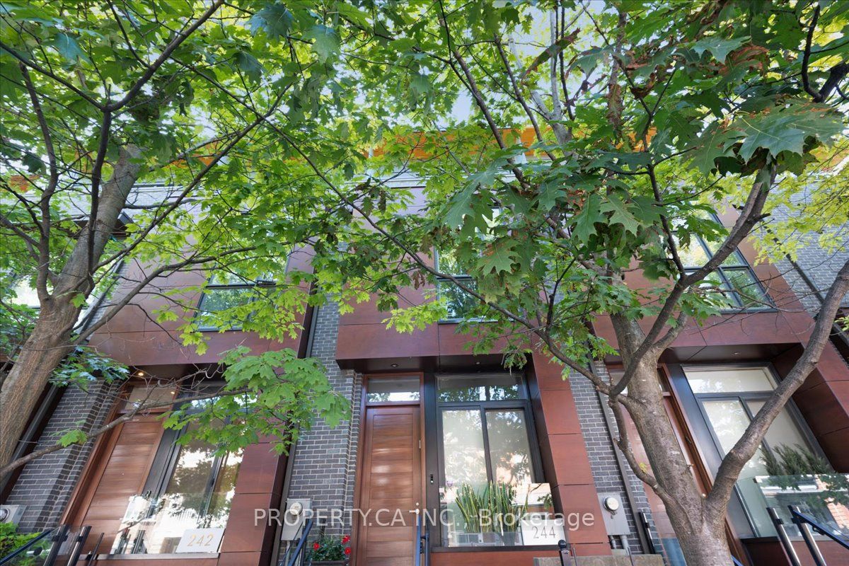 244 Manning Avenue, Toronto, ON M6J 2K7 photo 2