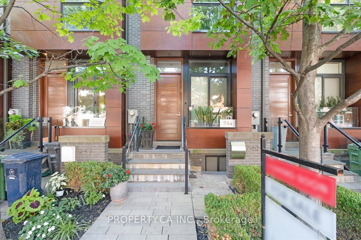 244 Manning Avenue, Toronto, ON M6J 2K7 photo 3