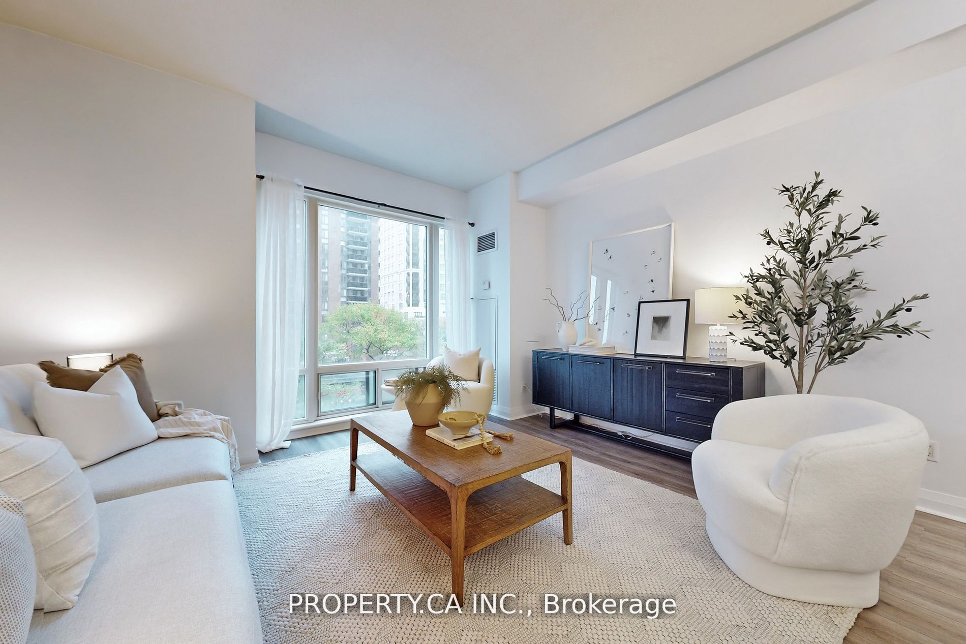 1121 Bay Street 301, Toronto, ON M5S 3L9 photo 2
