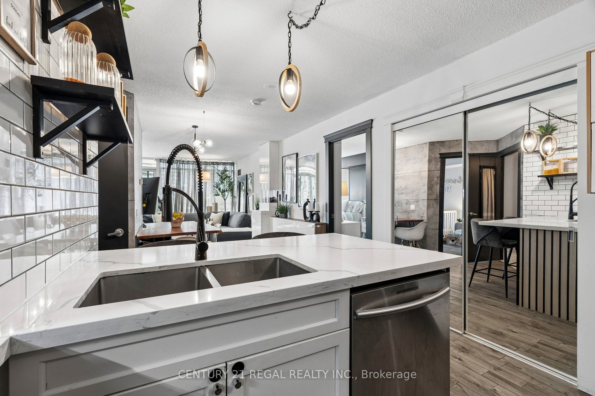 361 Front Street W 507, Toronto, ON M5V 3R5 photo 5