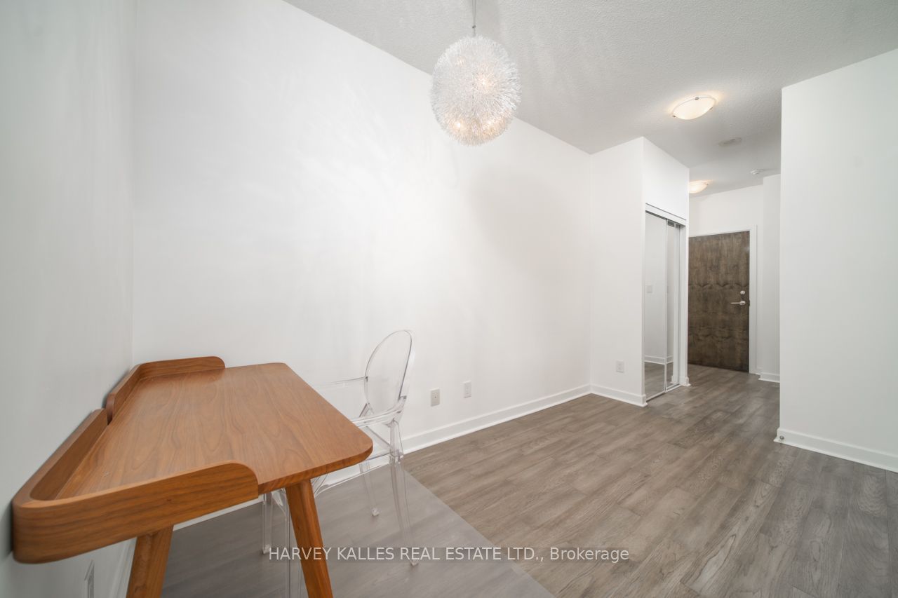 33 Bay Street 4003, Toronto, ON M5J 2Z3 photo 3