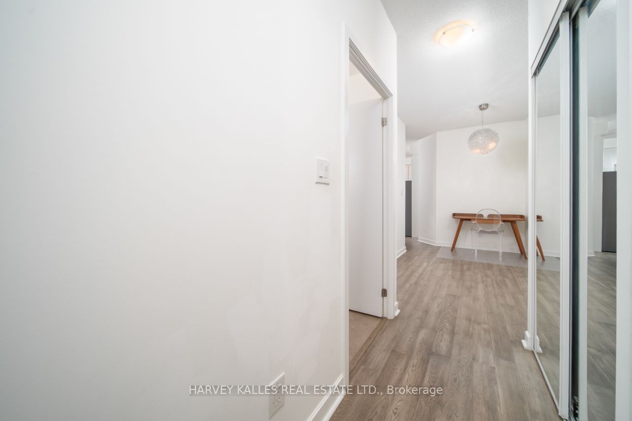 33 Bay Street 4003, Toronto, ON M5J 2Z3 photo 5