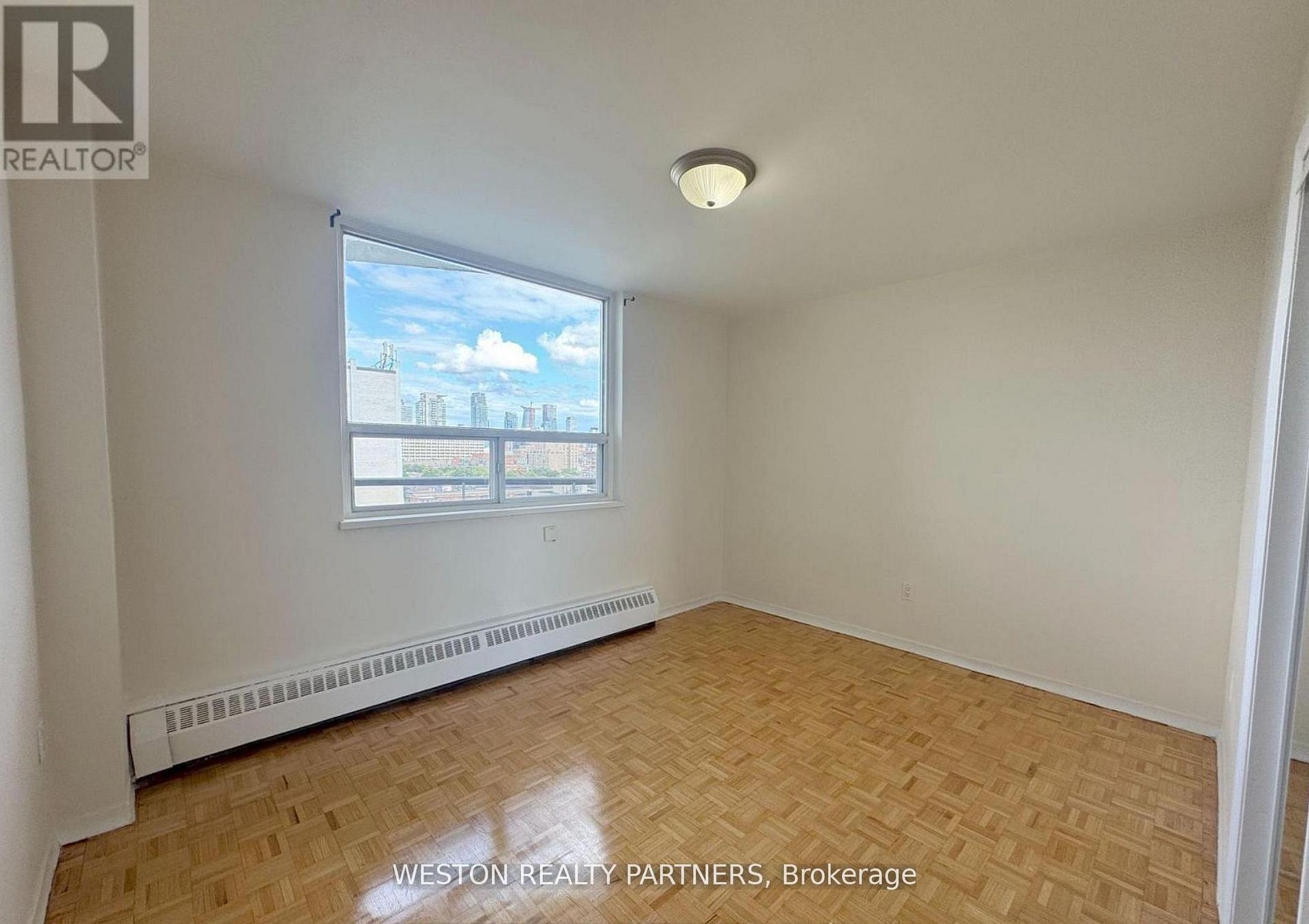 44 Walmer Road 801, Toronto, ON M5R 2X5 photo 3