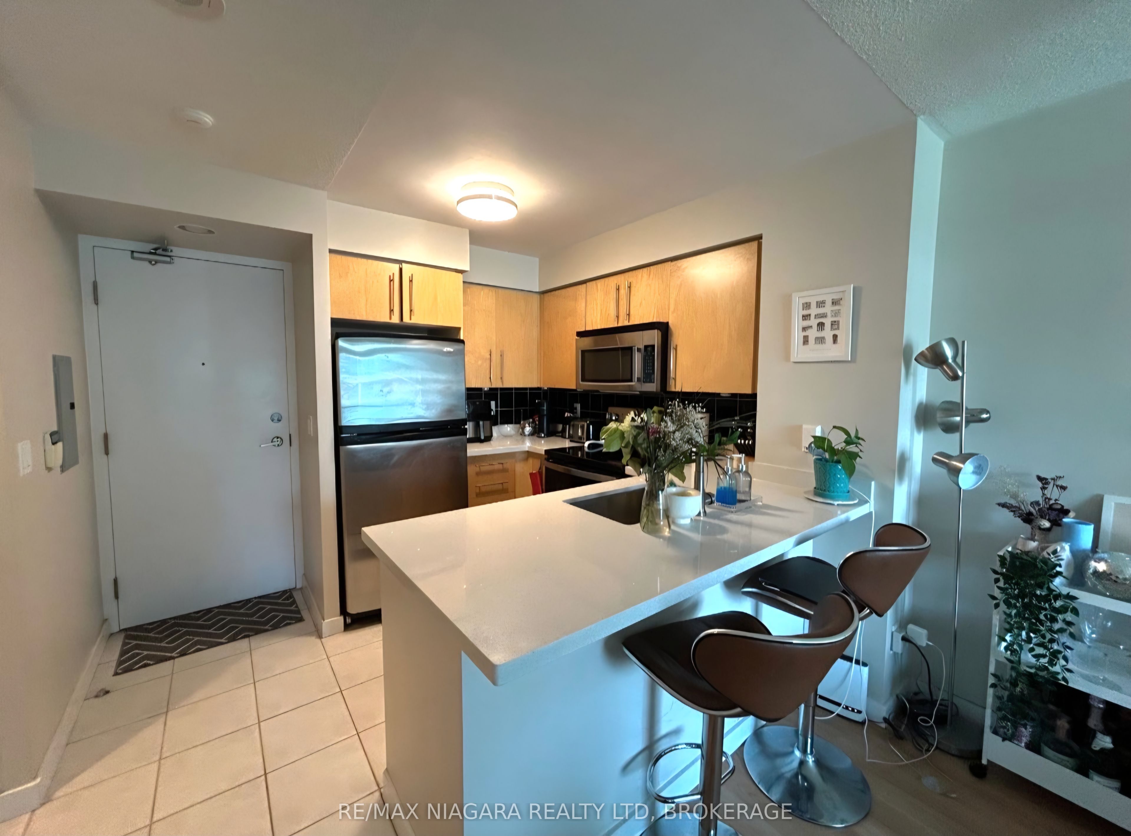 219 Fort York Boulevard 619, Toronto, ON M5V 1B1 photo 4