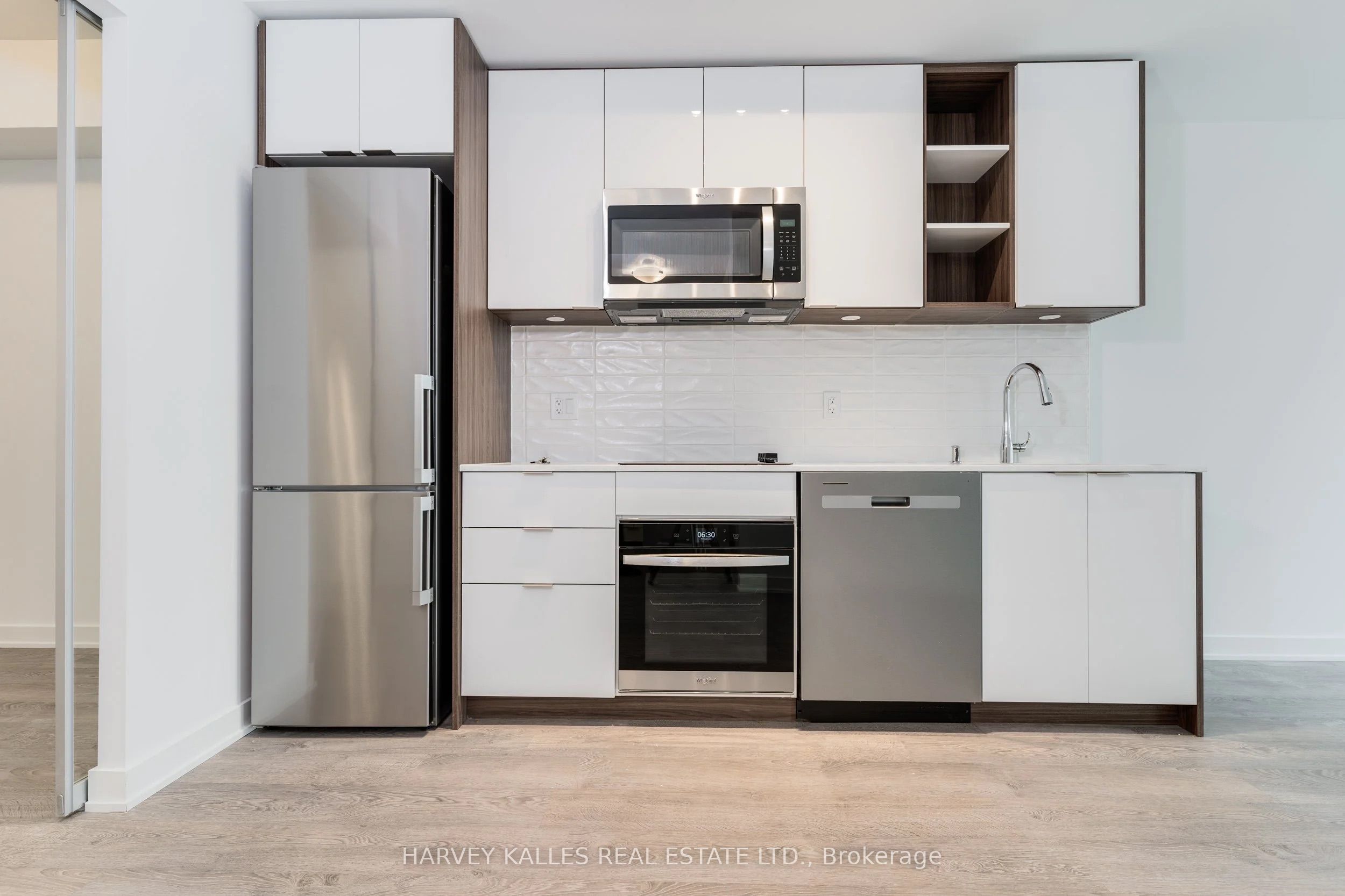 543 Richmond Street W 410, Toronto, ON M5V 1Y6 photo 3