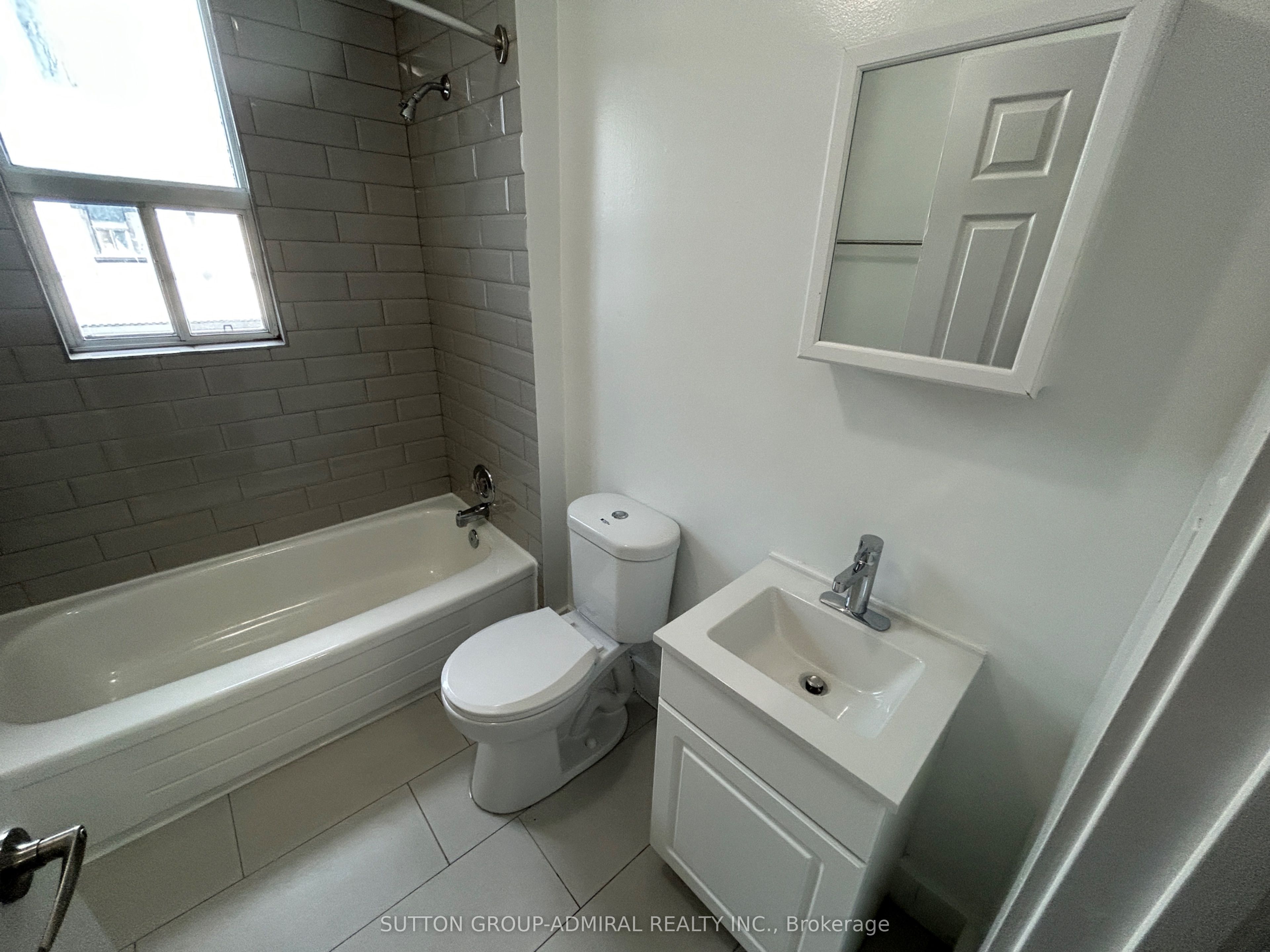 34 Heydon Park Road 12, Toronto, ON M6J 2C8 photo 3