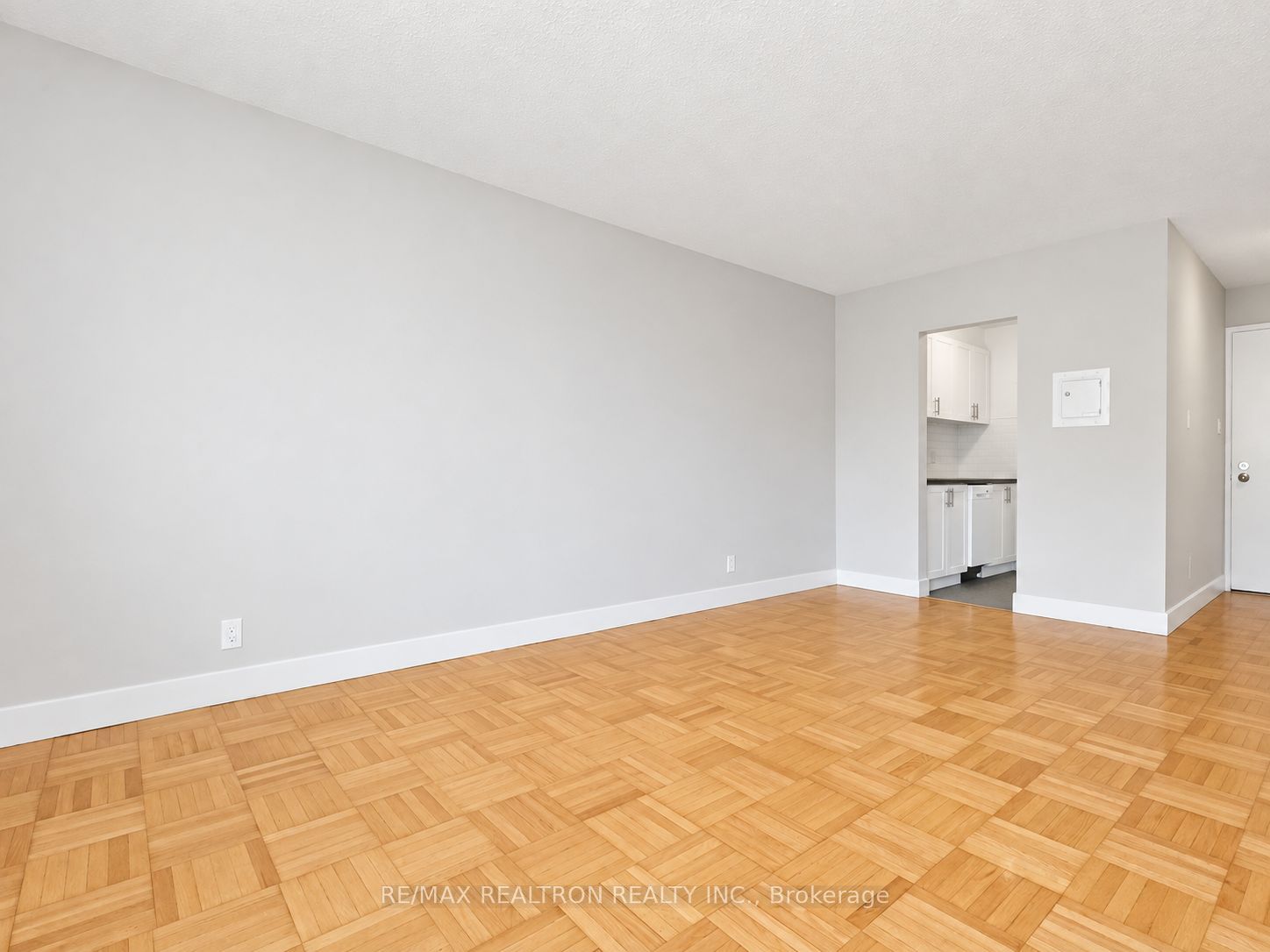 990 Avenue Road 205, Toronto, ON M5P 2K8 photo 3