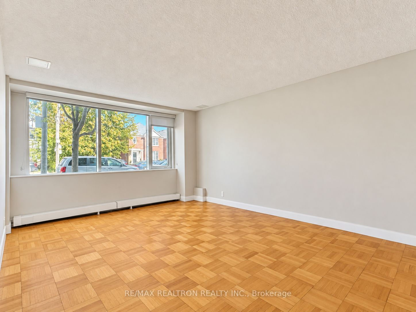 990 Avenue Road 104, Toronto, ON M5P 2K8 photo 3