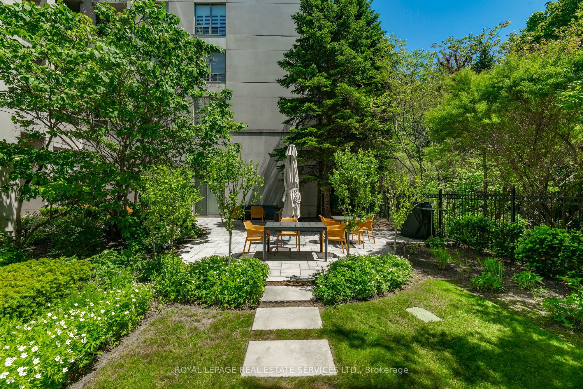 195 Merton Street 212, Toronto, ON M4S 3H6
