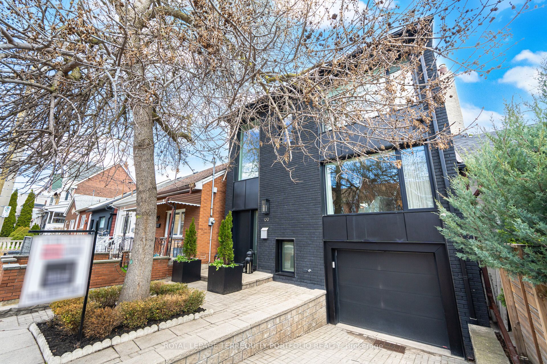 99 Claremont Street, Toronto, ON M6J 2M7 photo 2