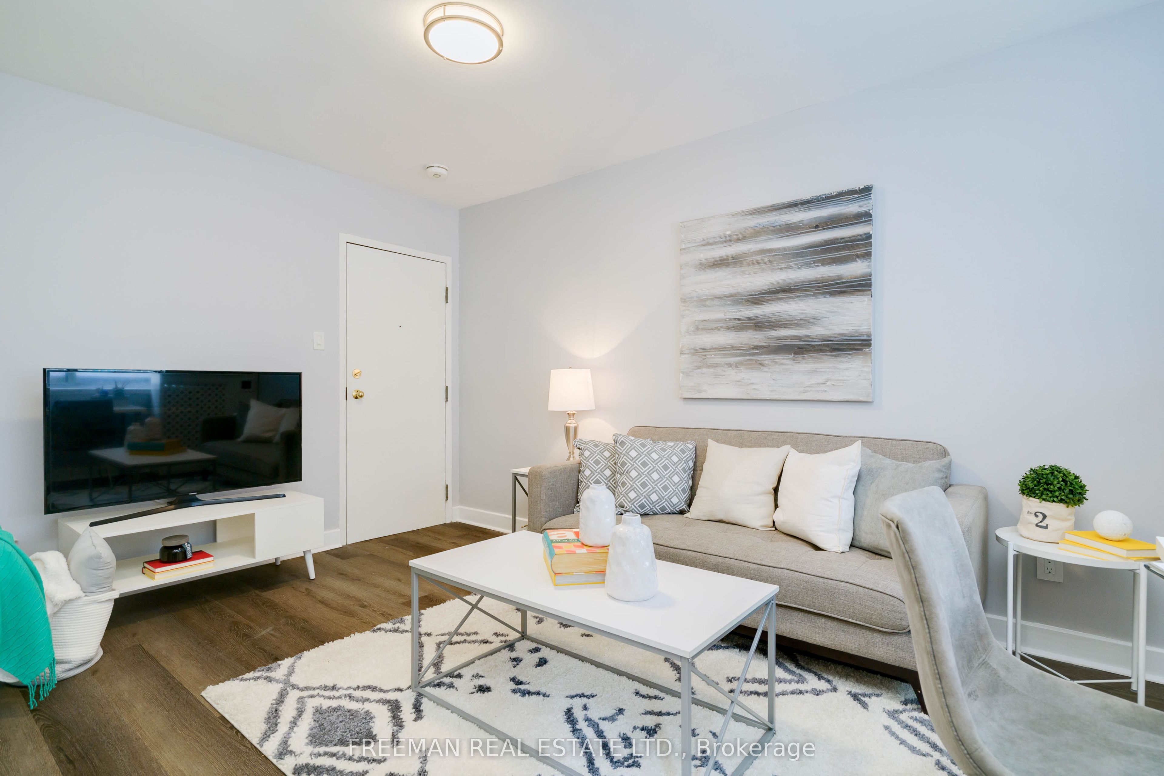 214 Wellesley Street 308, Toronto, ON M4X 1G2 photo 5