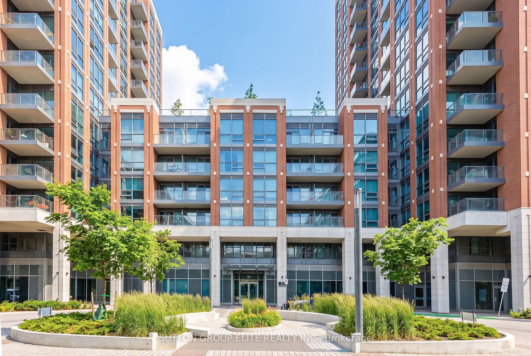 31 Tippett Road 106, Toronto, ON M3H 0C8 photo 2