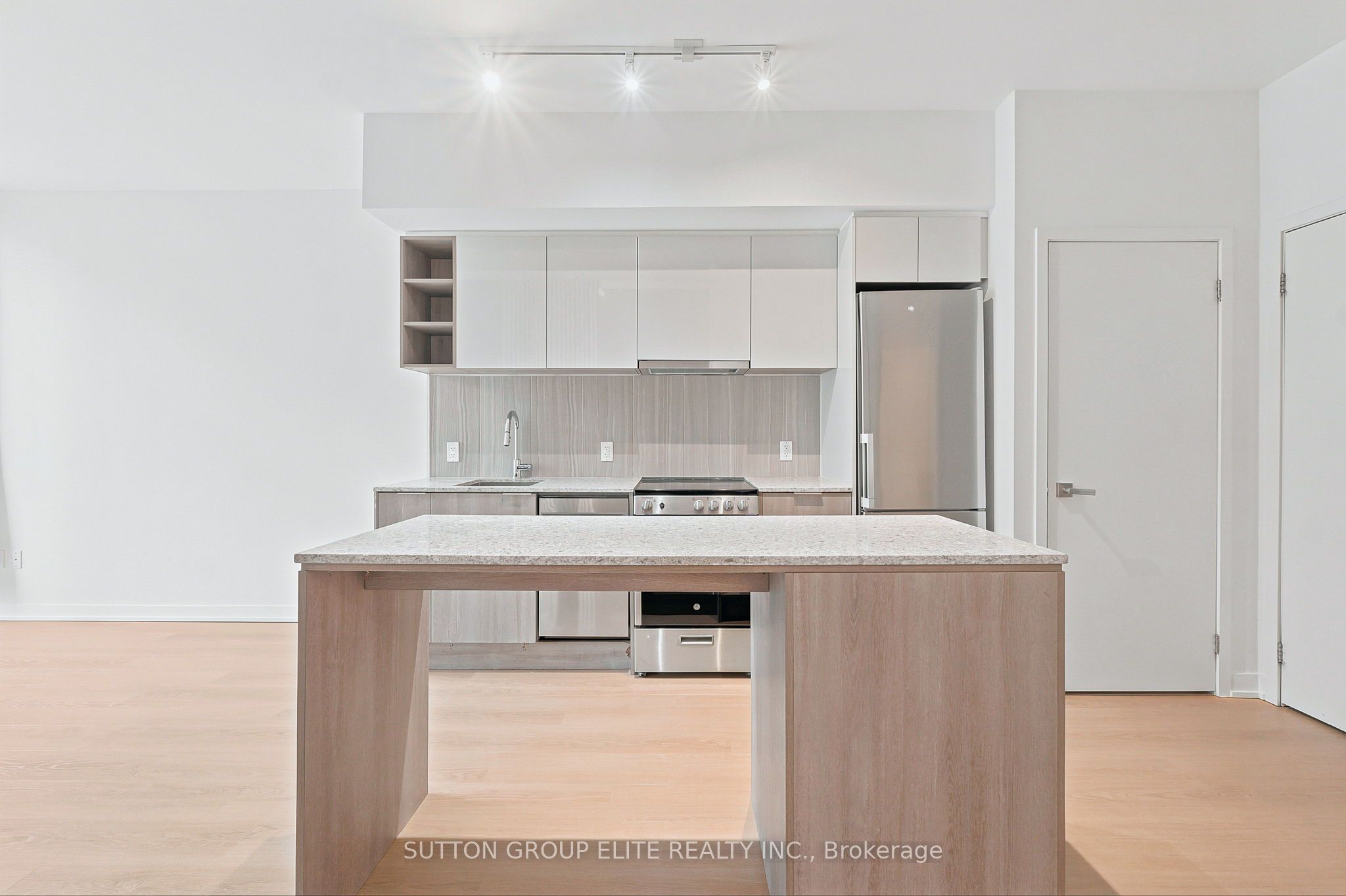 31 Tippett Road 106, Toronto, ON M3H 0C8 photo 5