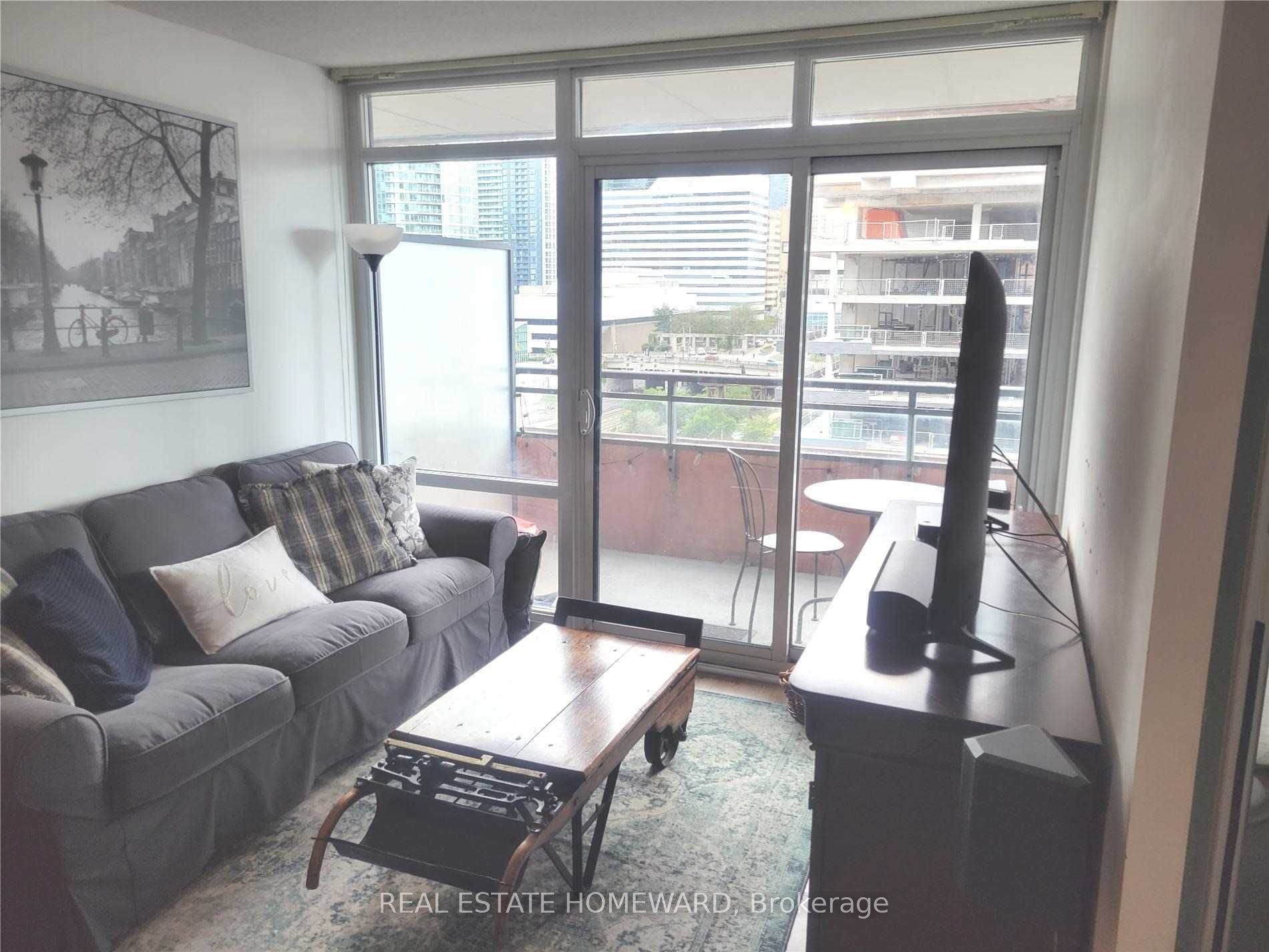 4K Spadina Avenue 908, Toronto, ON M5V 3Y9 photo 2