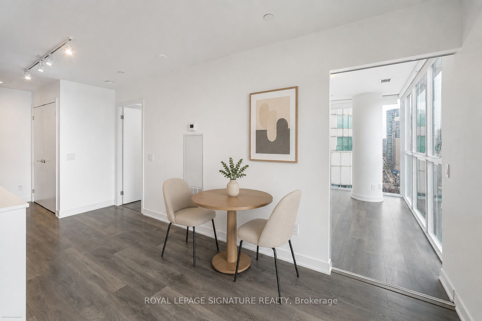 87 Peter Street 1203, Toronto, ON M5V 0P1 photo 5