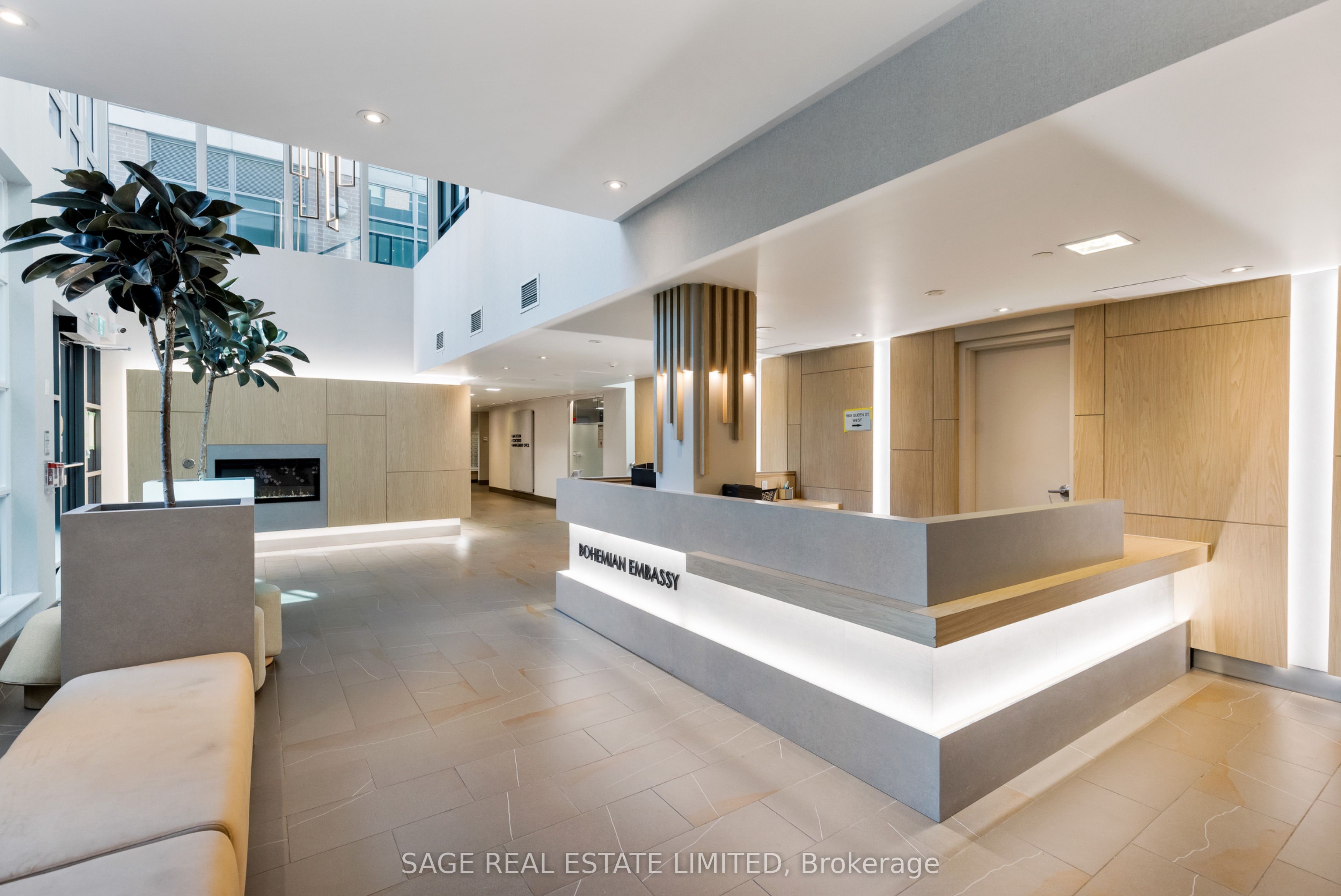 1169 Queen Street W 419, Toronto, ON M6J 0A4 photo 3