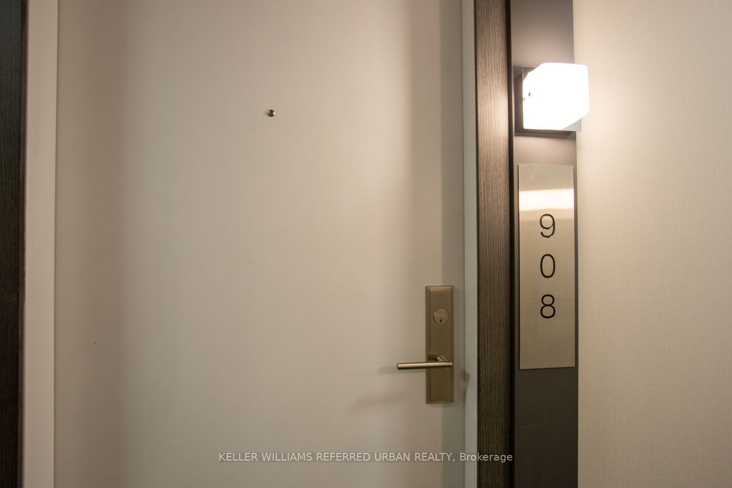 318 Richmond Street W 908, Toronto, ON M5V 1X2 photo 3