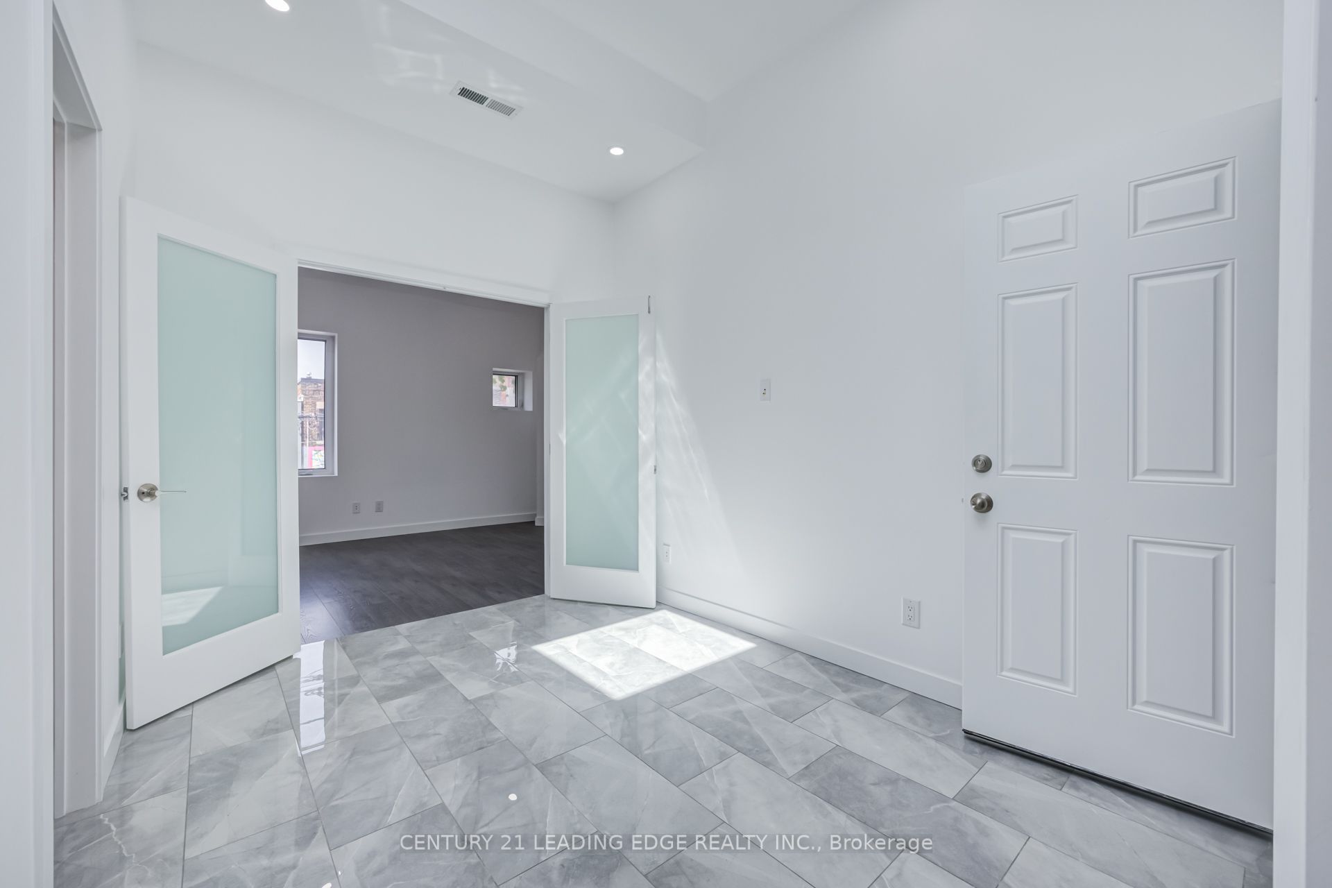 1375 Bathurst Street Unit B, Toronto, ON M5R 3H8 photo 3