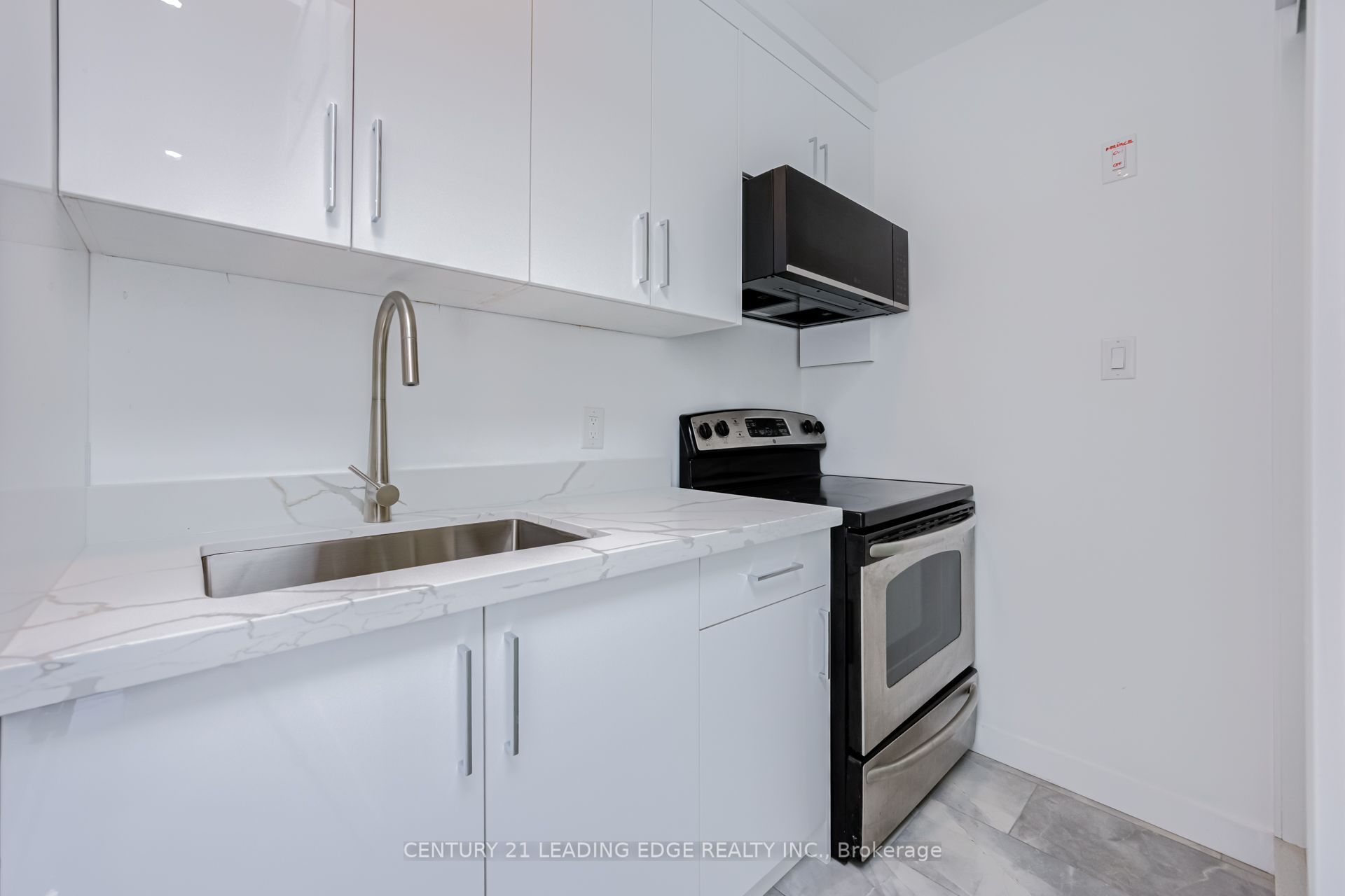 1375 Bathurst Street Unit B, Toronto, ON M5R 3H8 photo 4
