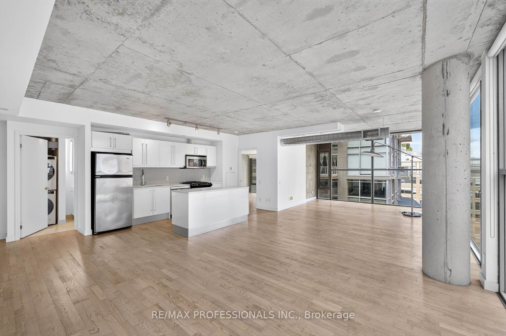 25 Oxley Street 907, Toronto, ON M5V 2J5 photo 5