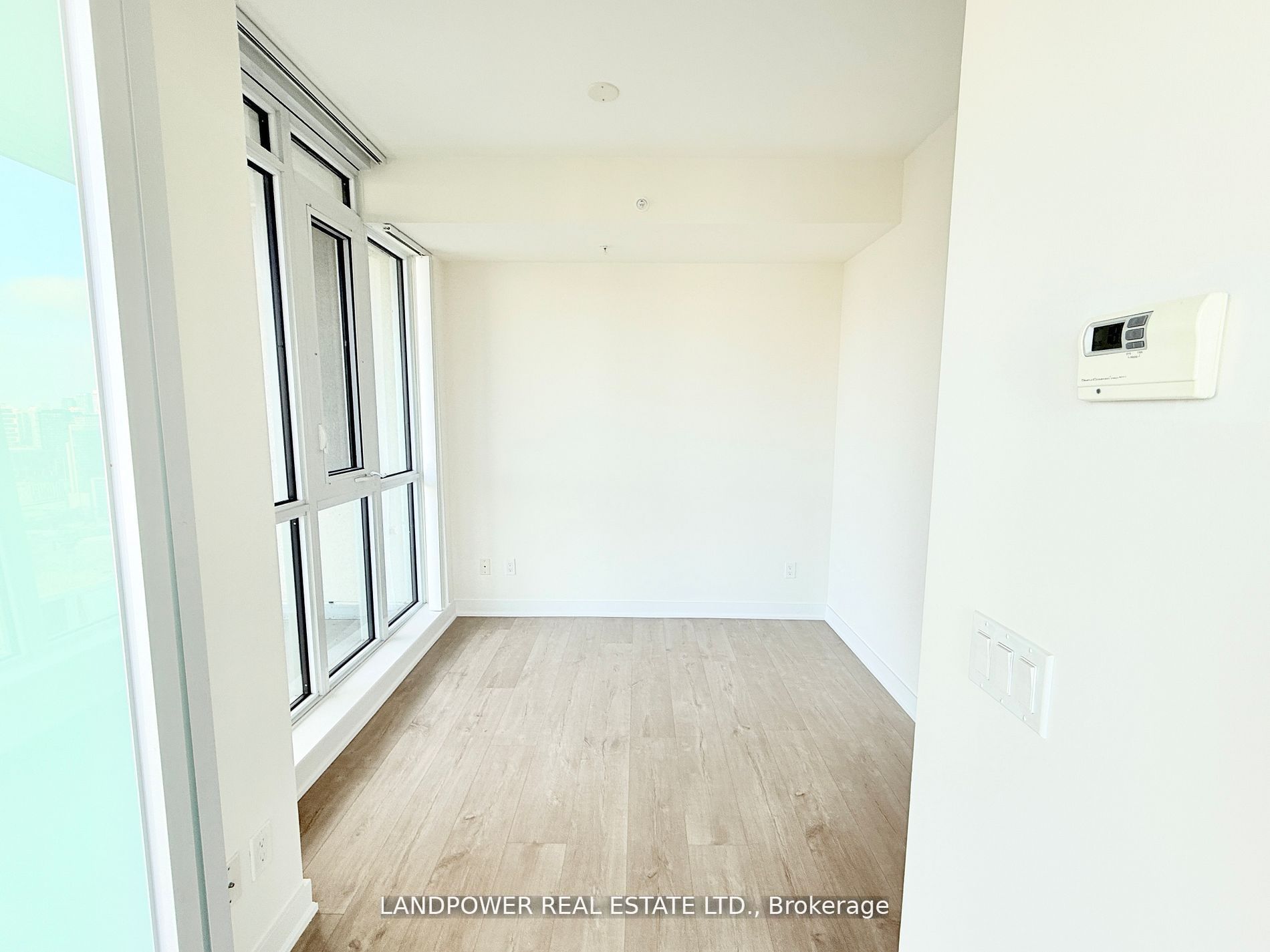 30 NELSON Street 3702, Toronto, ON M5V 0H5 photo 5