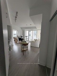 77 Mutual Street 1202, Toronto, ON M5B 2A9 photo 3