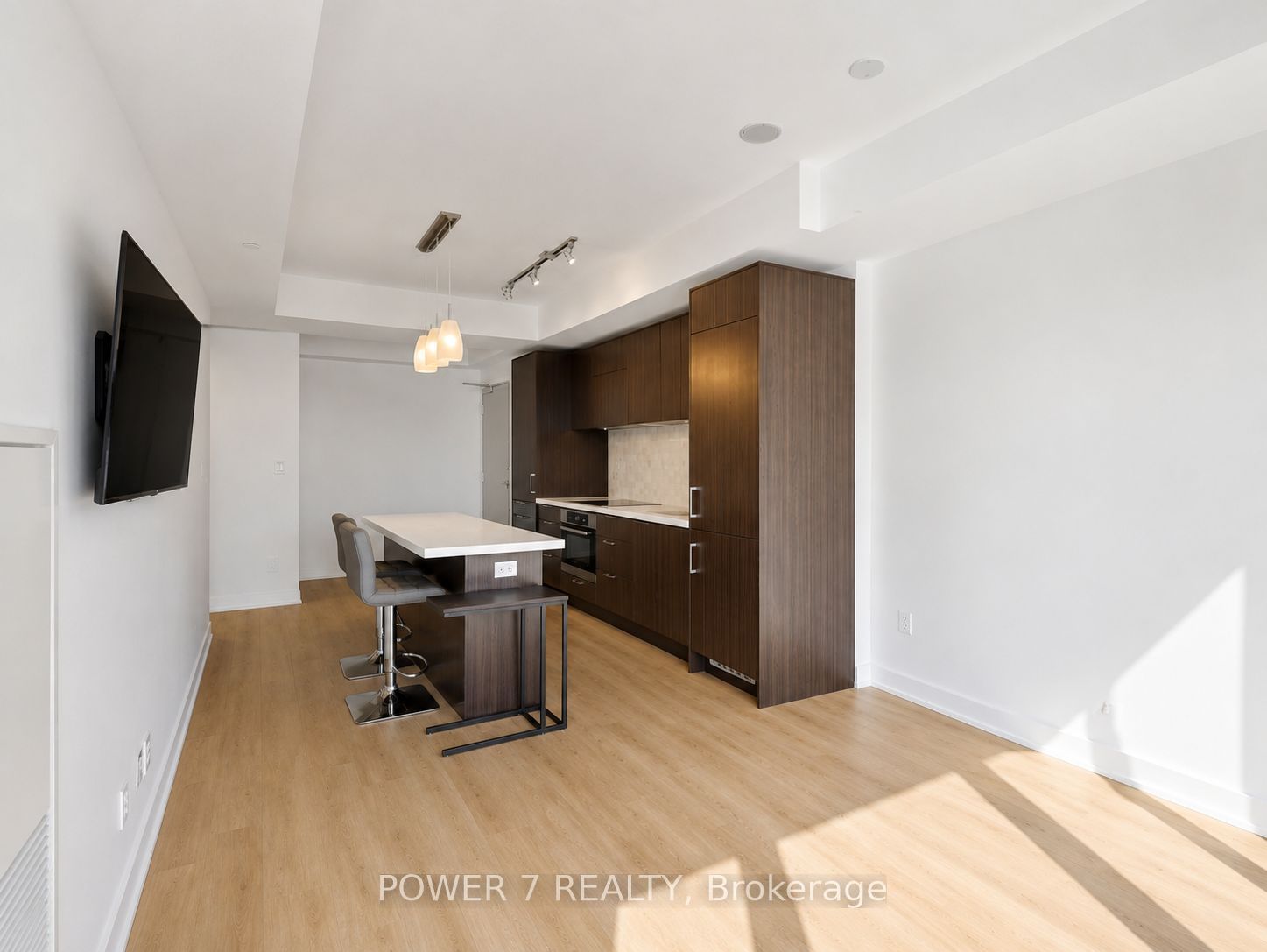 21 Widmer Street 4207, Toronto, ON M5V 0B8 photo 4