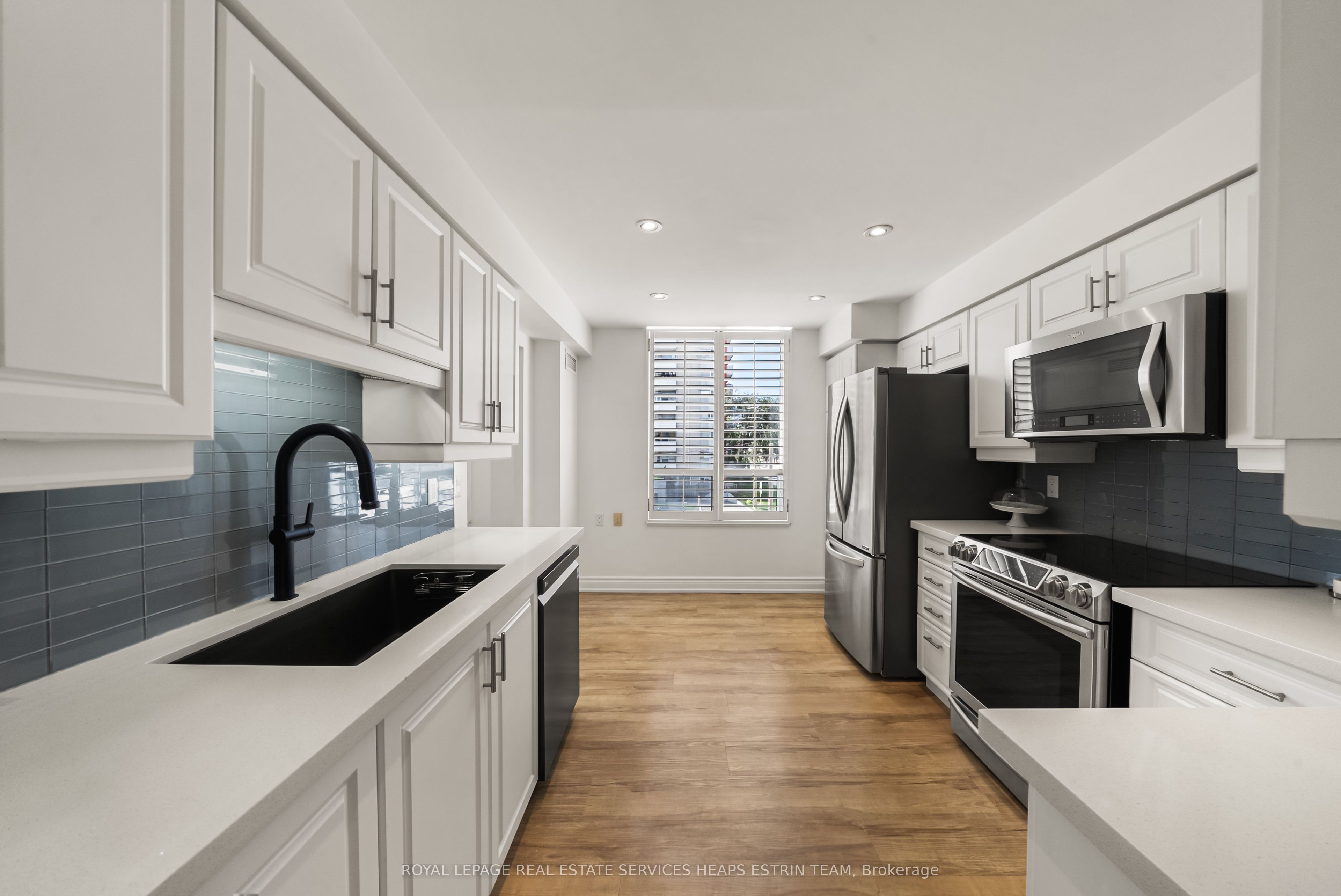 1750 Bayview Avenue 408, Toronto, ON M4G 4H6 photo 3