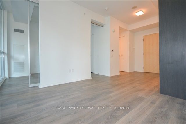 45 Charles Street E 505, Toronto, ON M4Y 1S2 photo 5