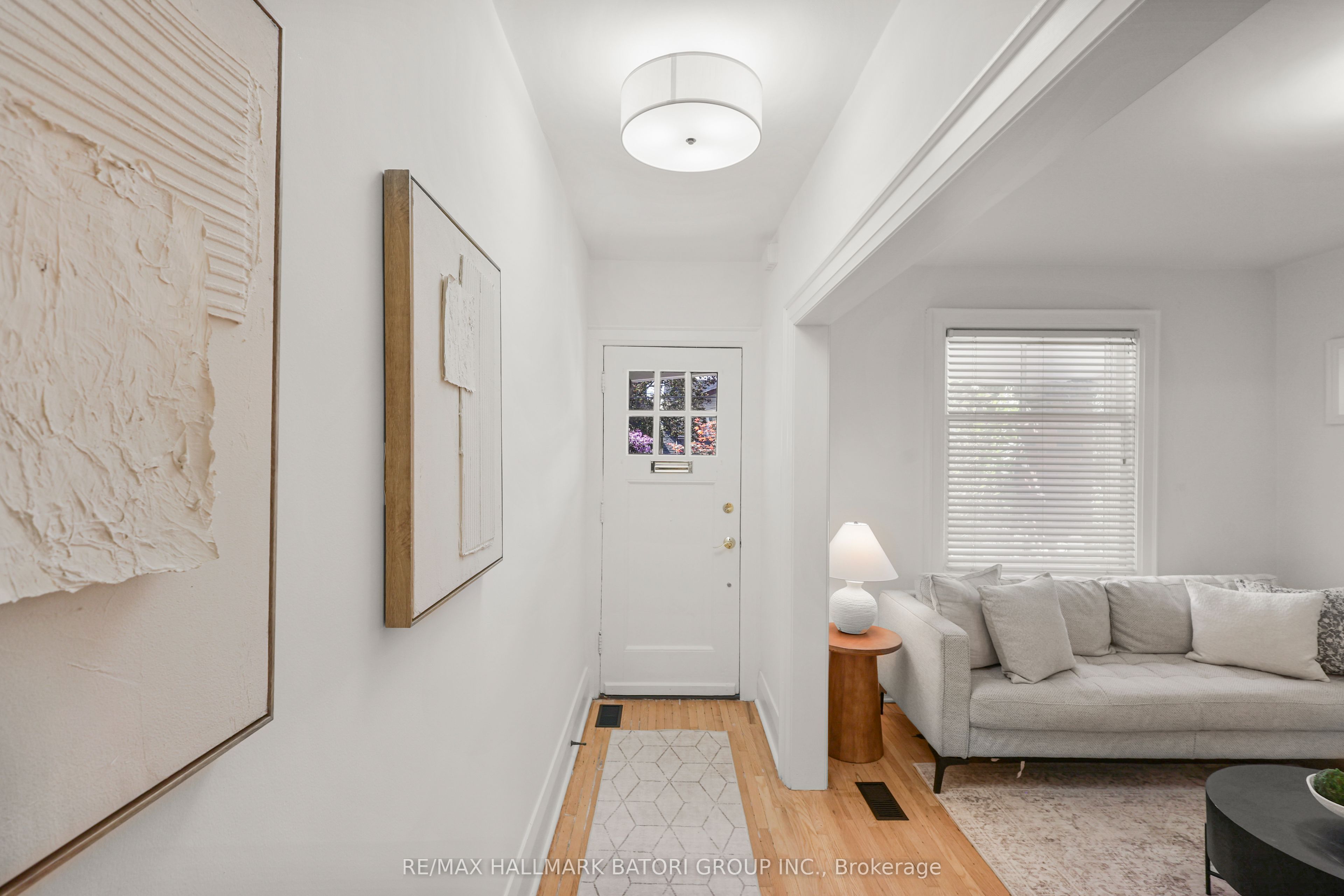 104 Orchard View Boulevard, Toronto, ON M4R 1C2 photo 2