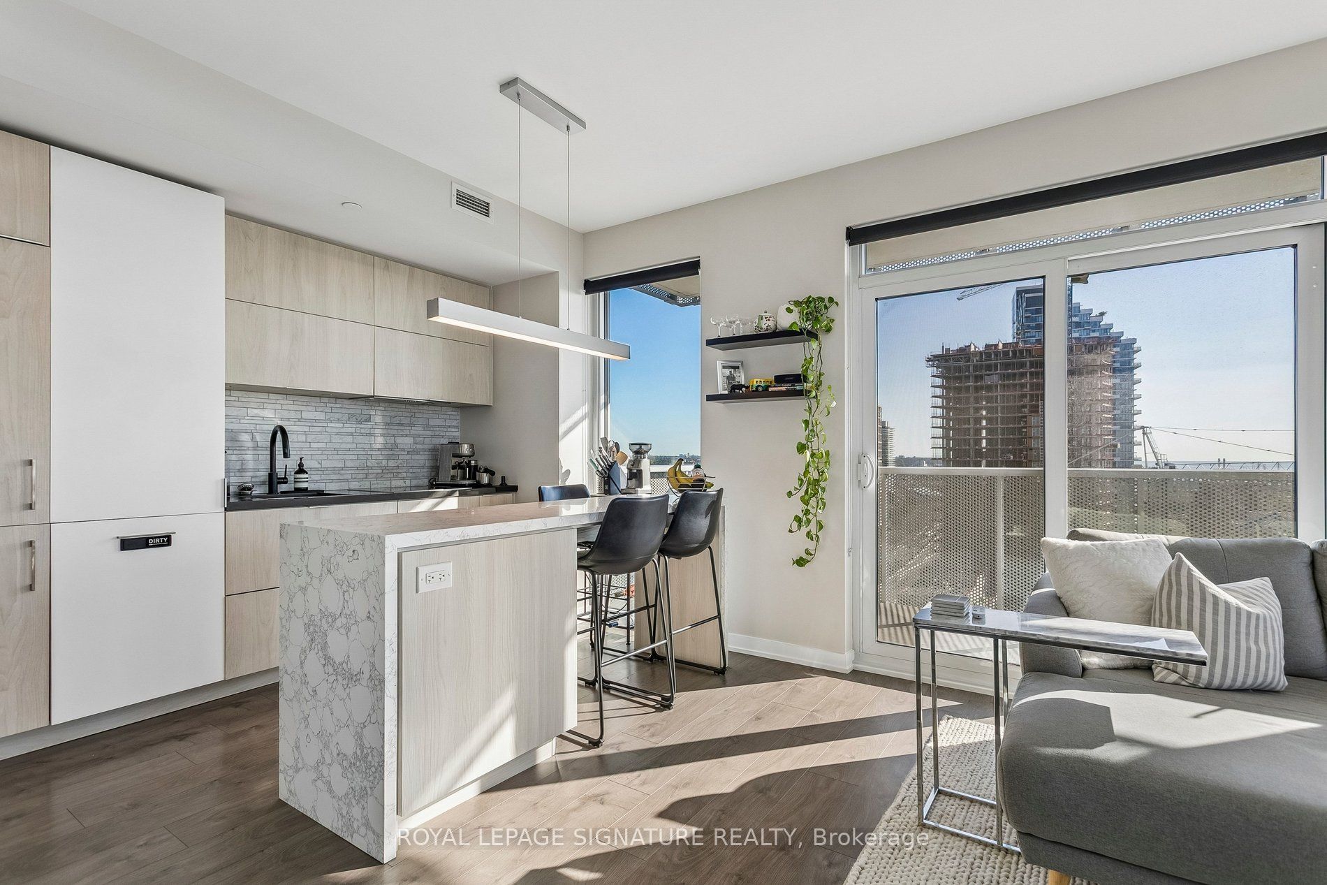 20 Richardson Street 2403, Toronto, ON M5A 0S6 photo 3
