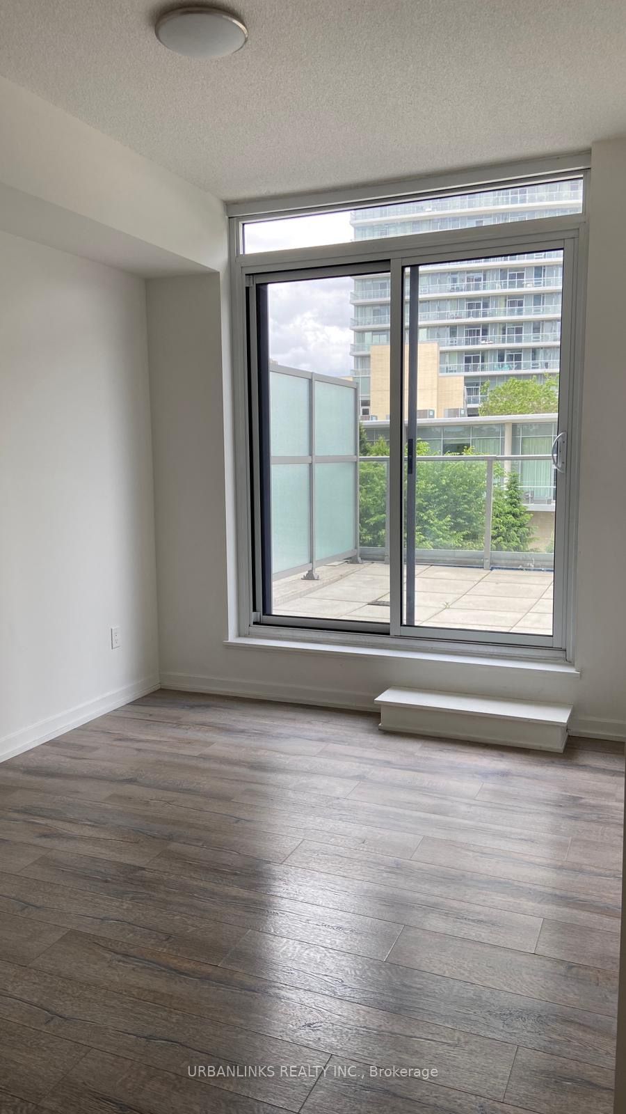 52 Forest Manor Road 205, Toronto, ON M2J 0E2 photo 2