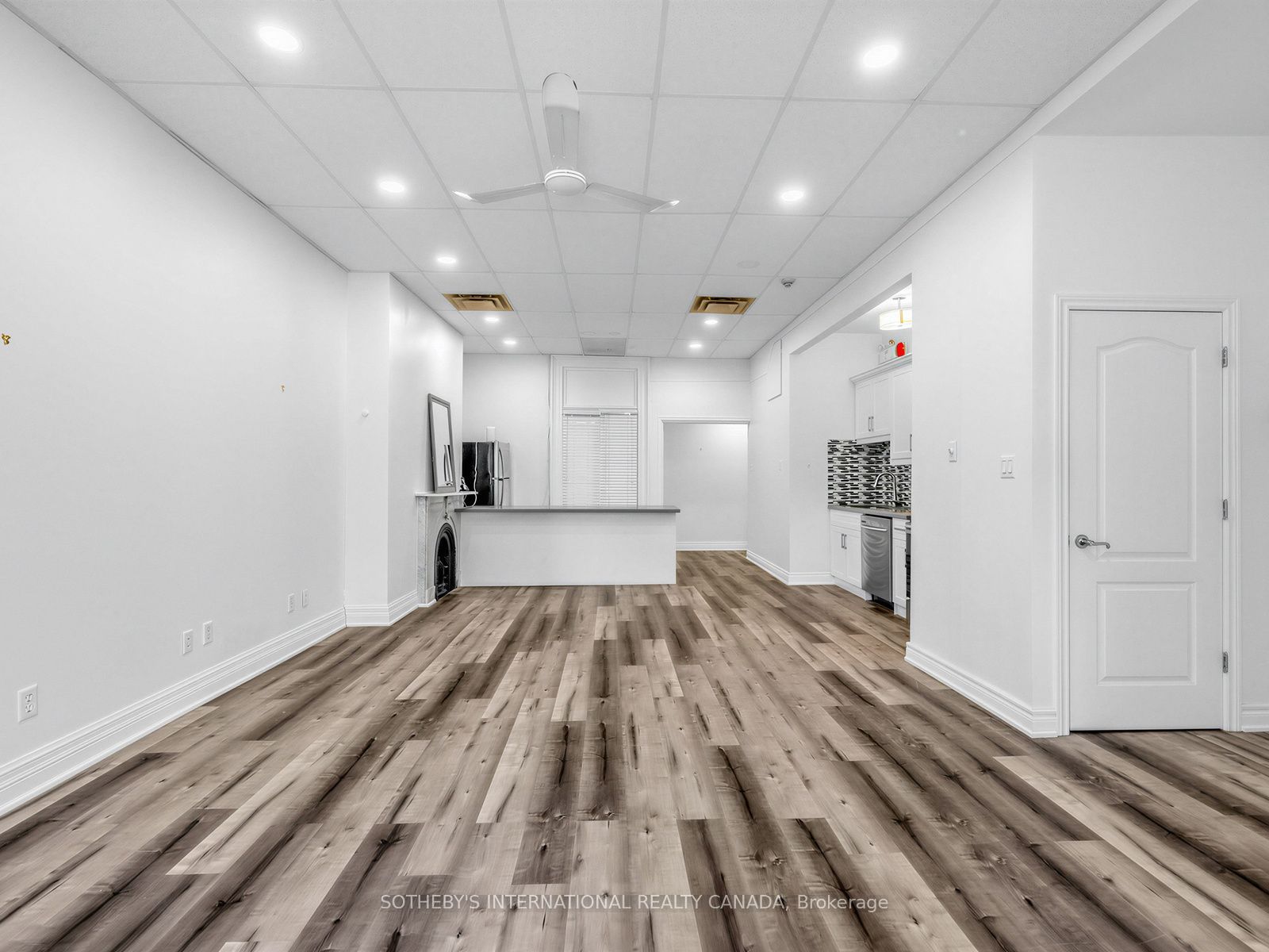 212 Carlton Street Main, Toronto, ON M5A 2L1 photo 2