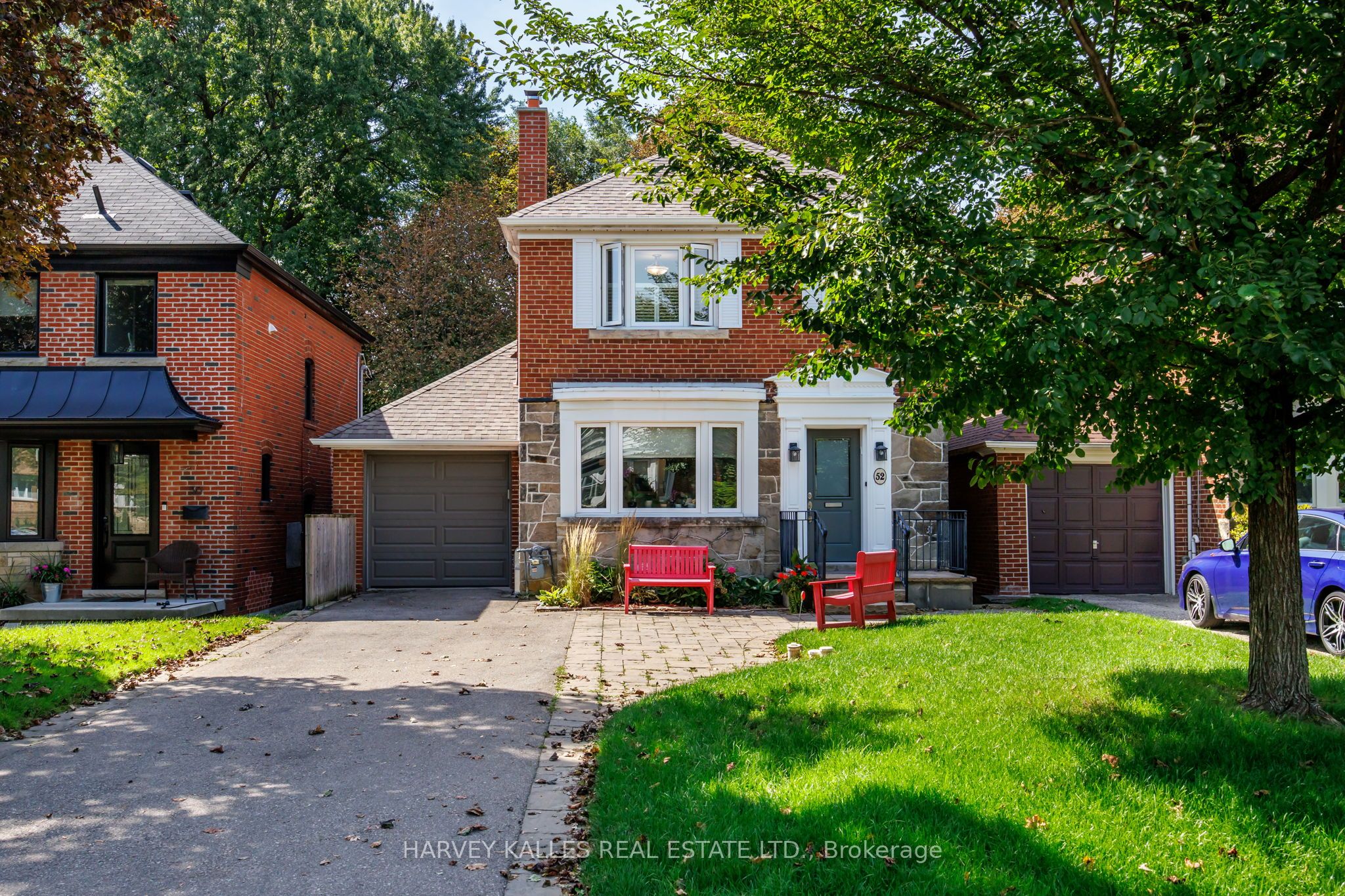 52 Park Hill Road, Toronto, ON M6C 3N1