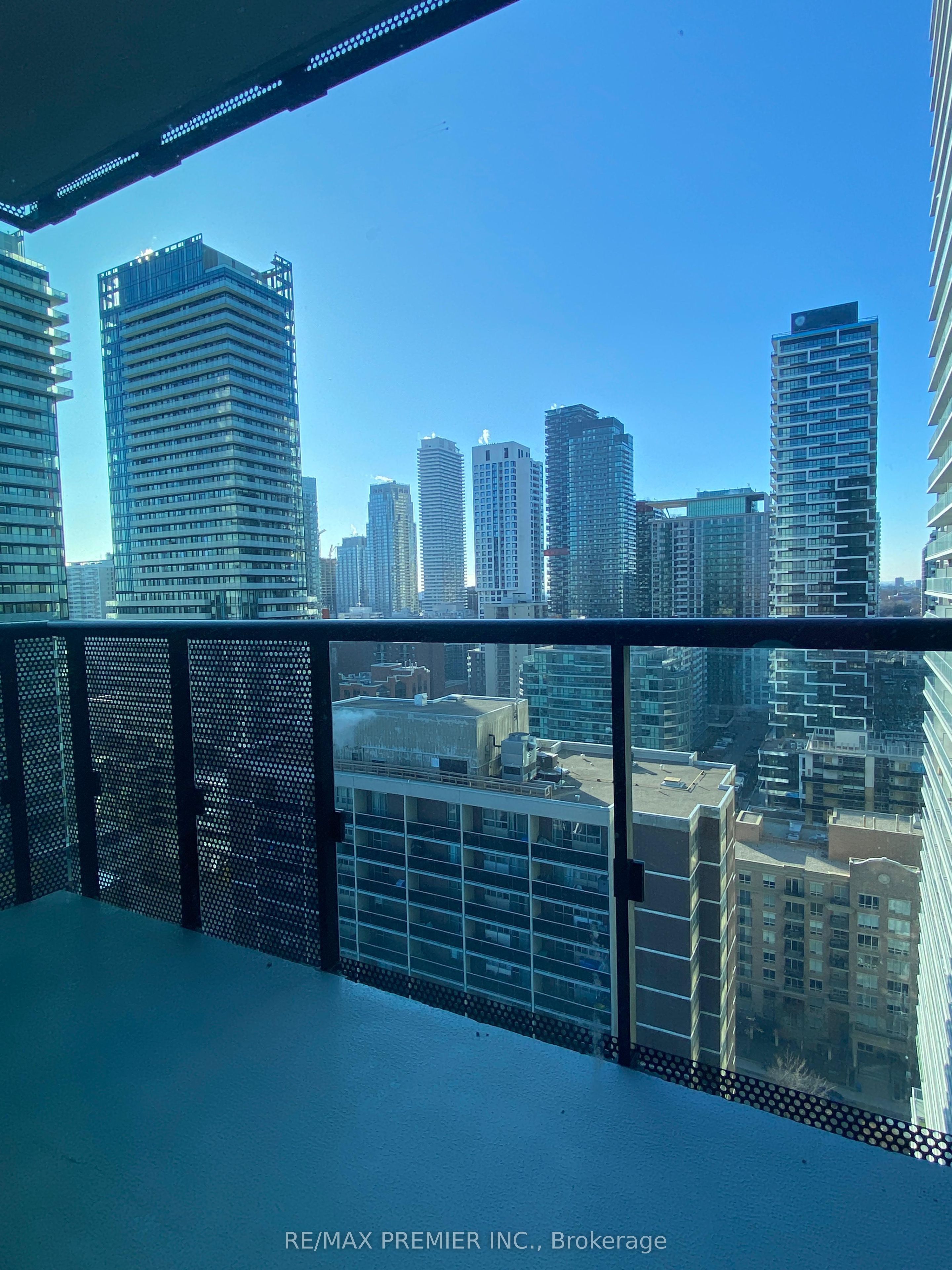 127 Broadway Avenue 2103, Toronto, ON M4P 1V4 photo 4