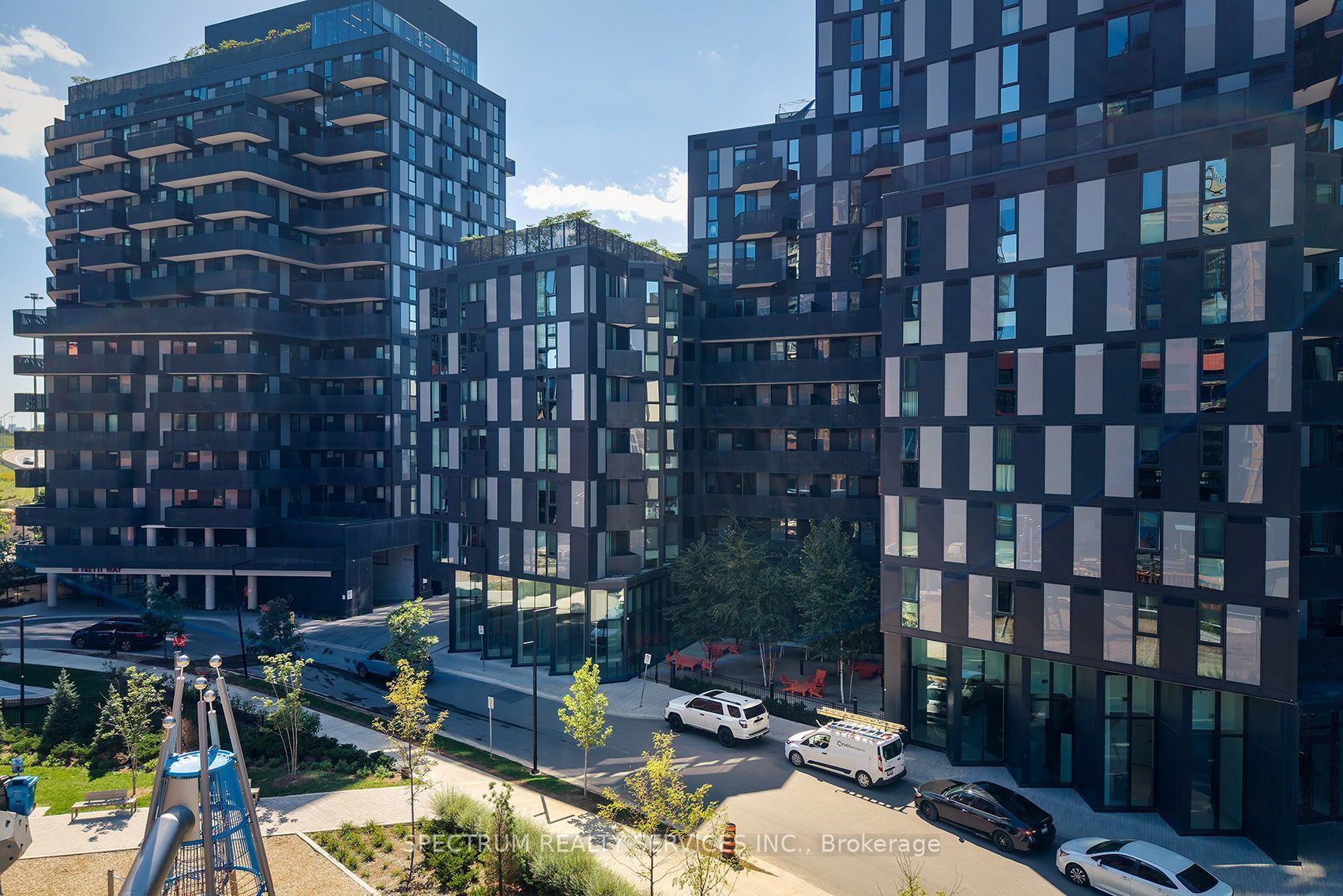 30 Tretti Way 427, Toronto, ON M3H 0E3 photo 2