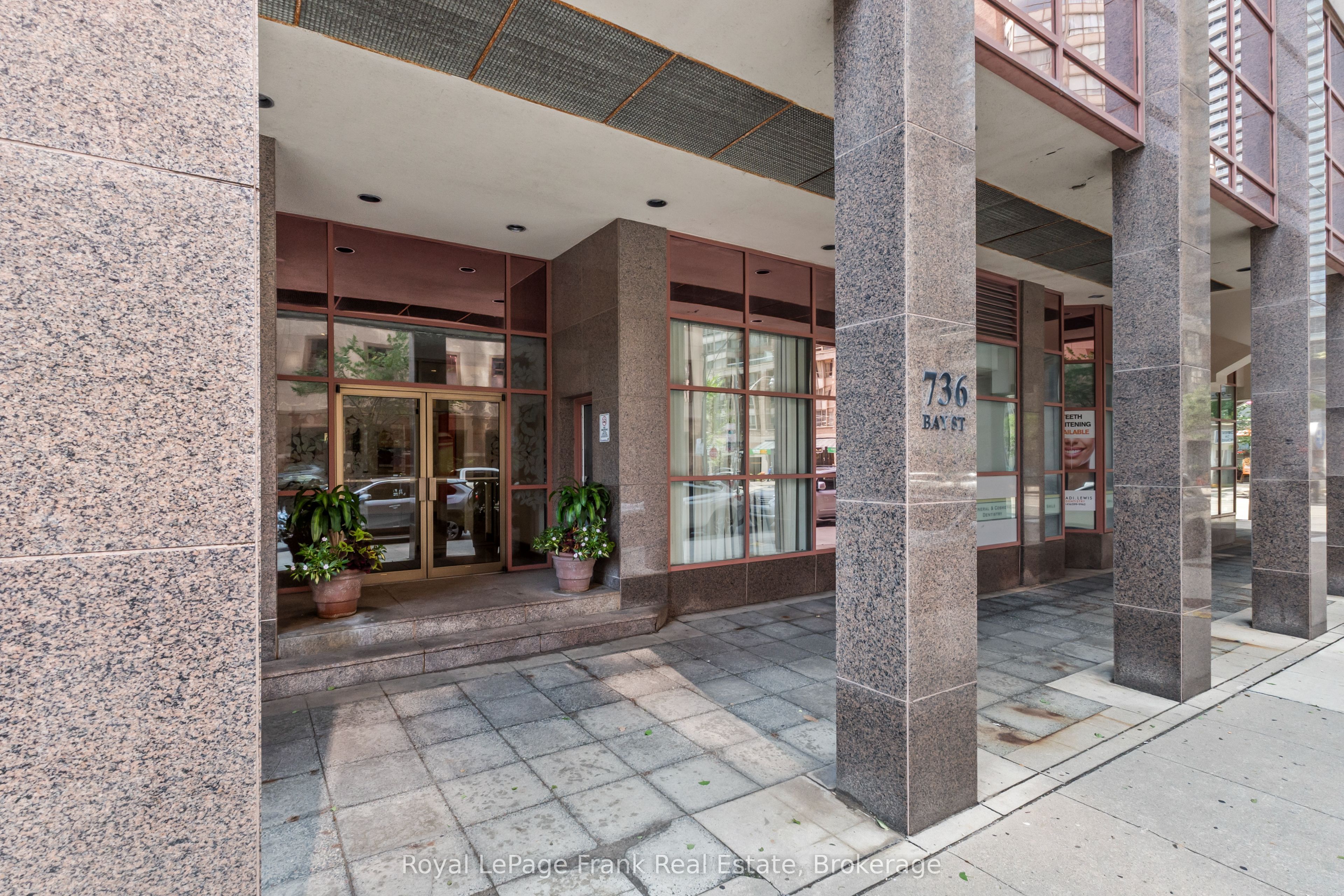 736 Bay Street 2910, Toronto, ON M5G 2M4 photo 4