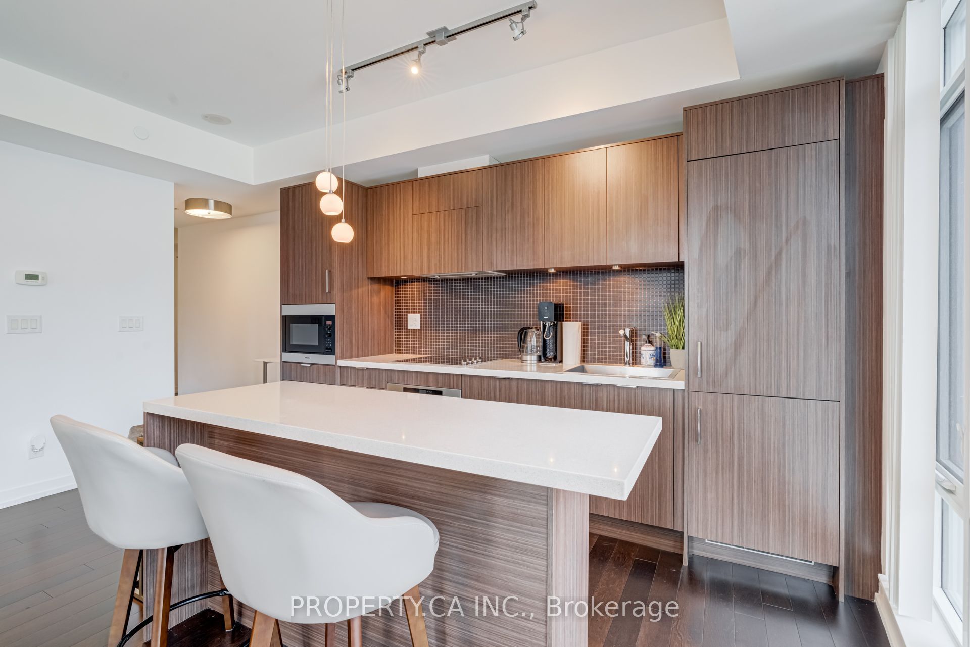 21 Widmer Street 1609, Toronto, ON M5V 2E8 photo 4