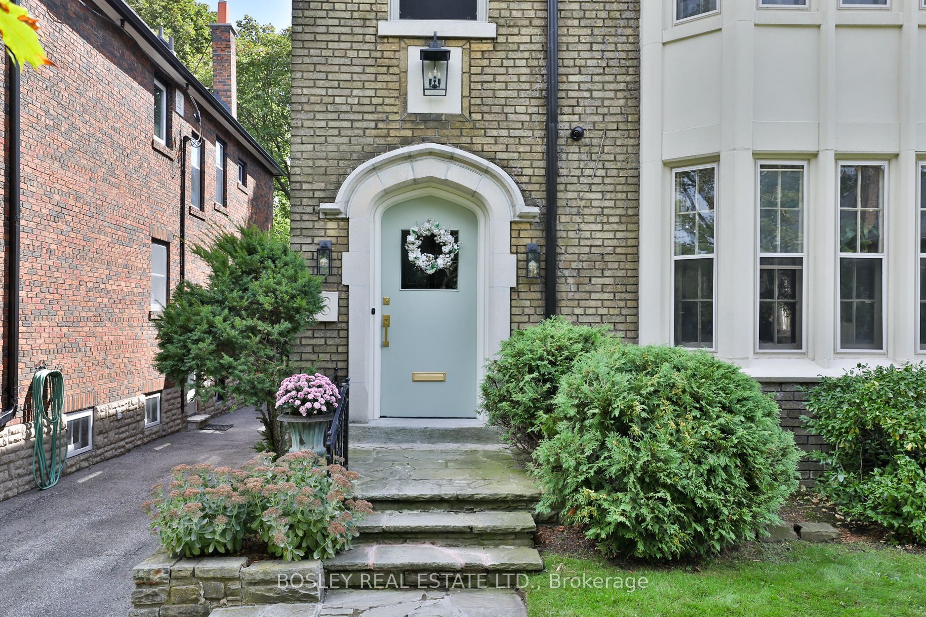 43 Whitehall Road, Toronto, ON M4W 2C5 photo 2